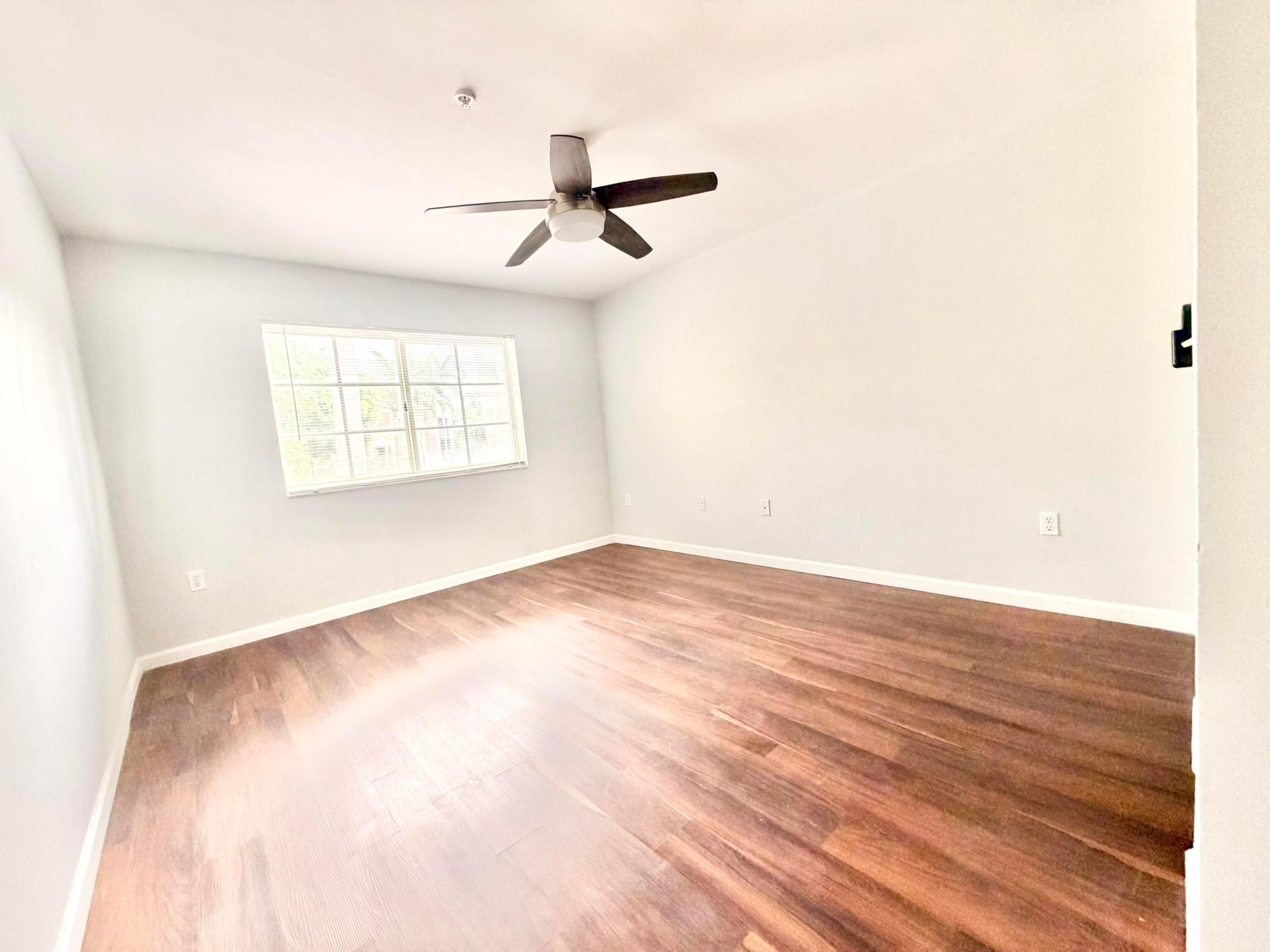4856 N State Rd 7 #1207, Coconut Creek FL 33073