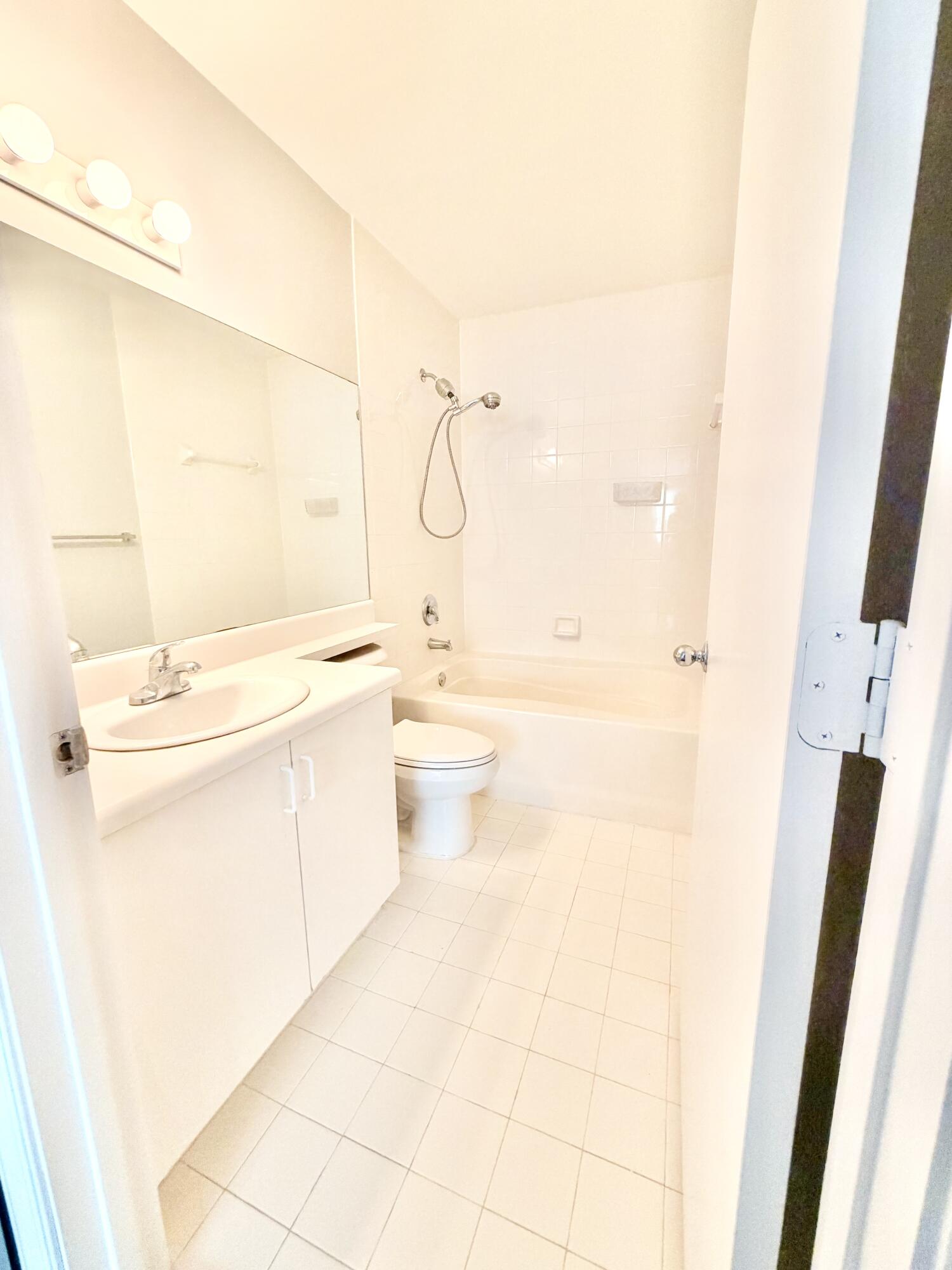 4856 N State Rd 7 #1207, Coconut Creek FL 33073