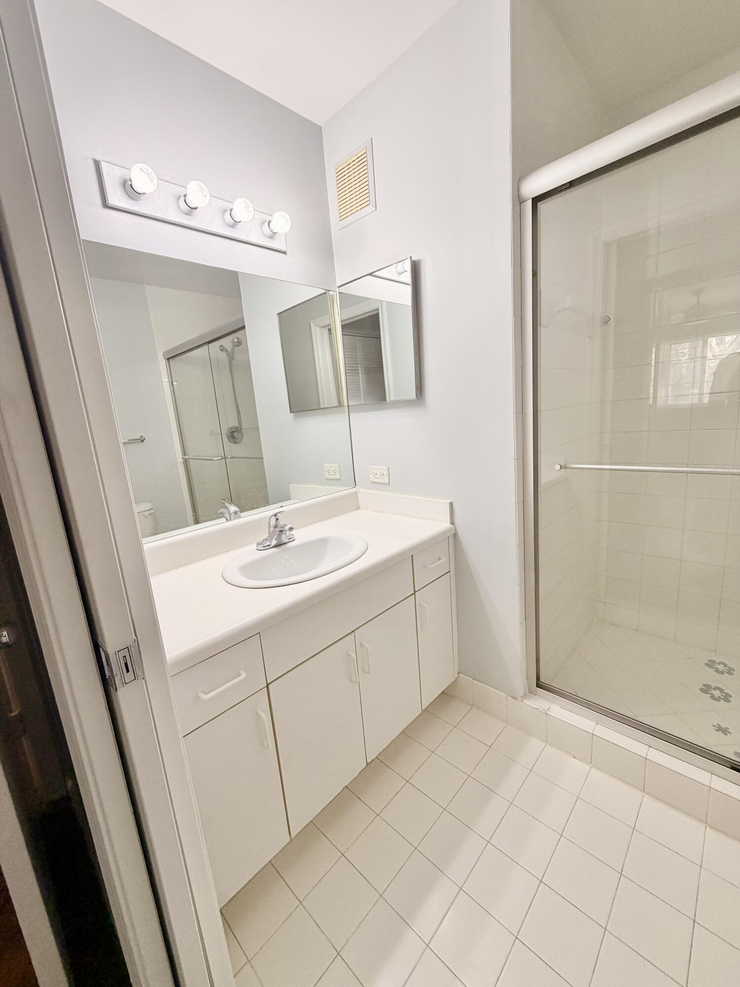 4856 N State Rd 7 #1207, Coconut Creek FL 33073