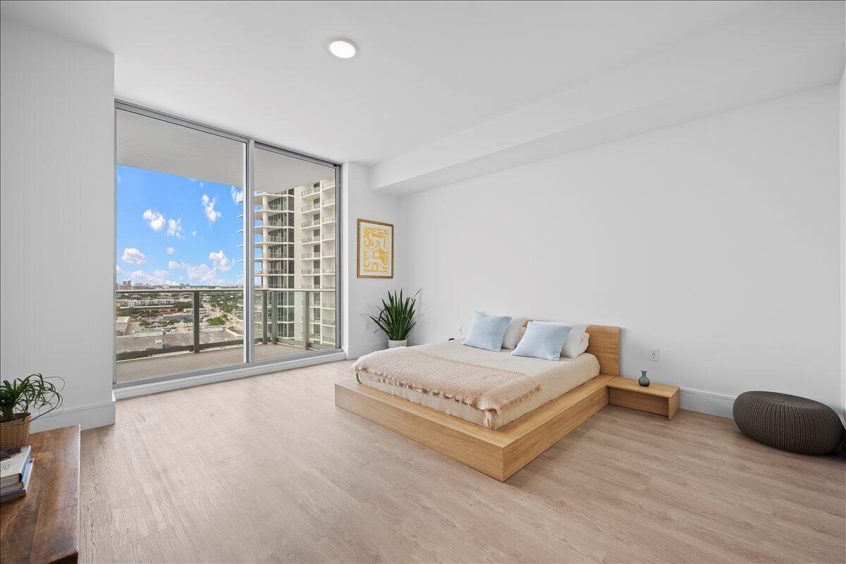 220 Lake Shore #1207, Lake Park FL 33403
