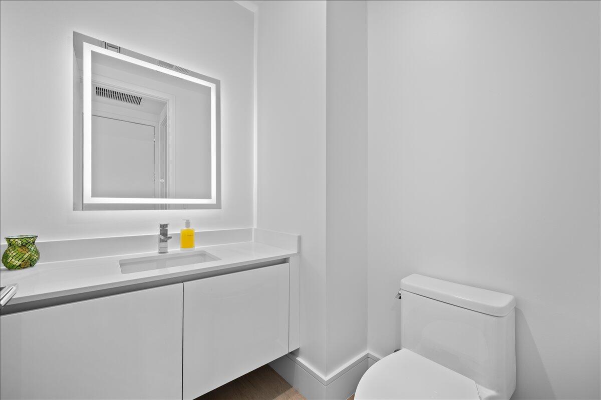 220 Lake Shore #1207, Lake Park FL 33403
