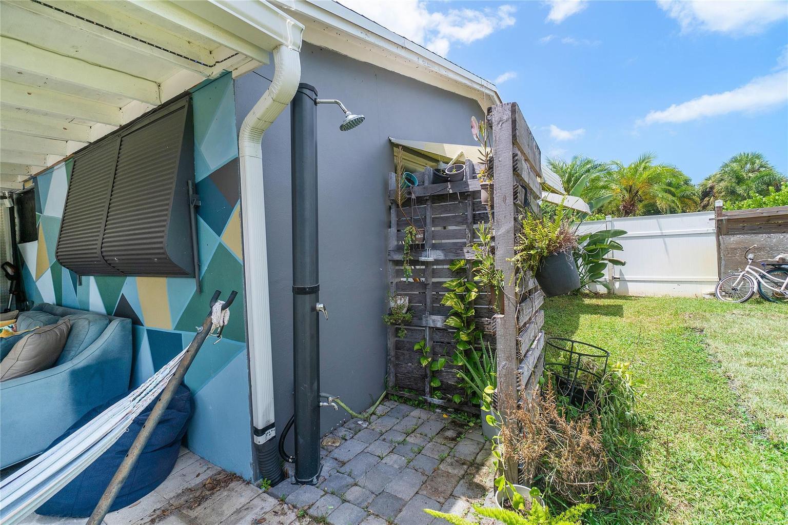 532 Foresteria, West Palm Beach FL 33403