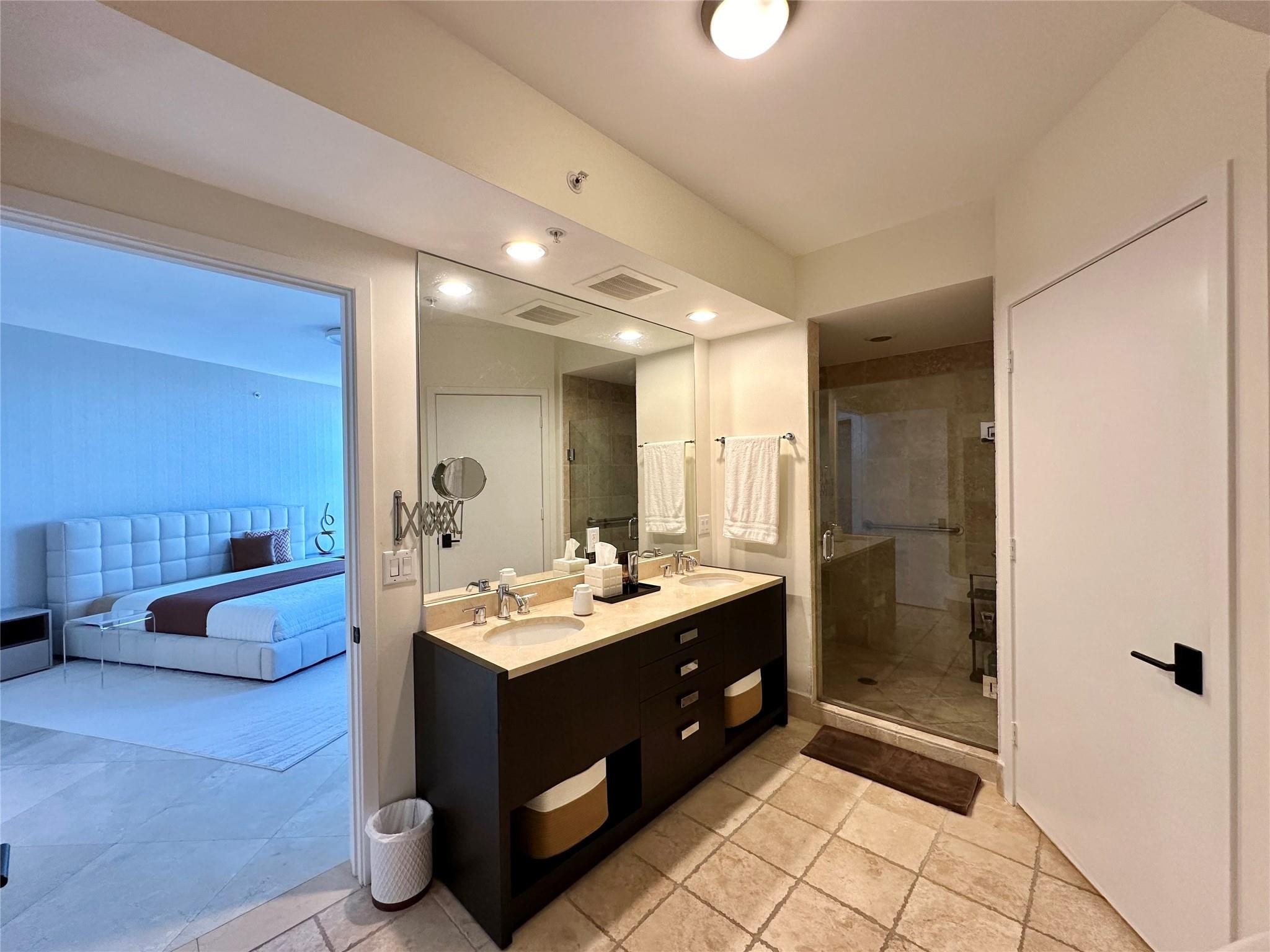18201 Collins #1901, Sunny Isles Beach FL 33160