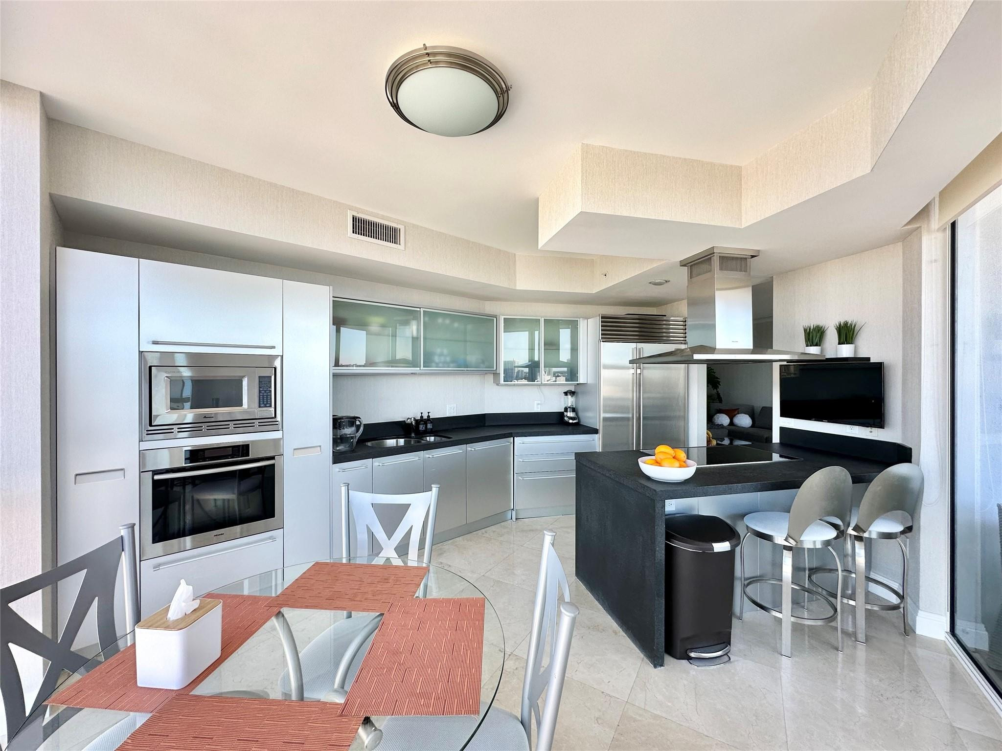 18201 Collins #1901, Sunny Isles Beach FL 33160