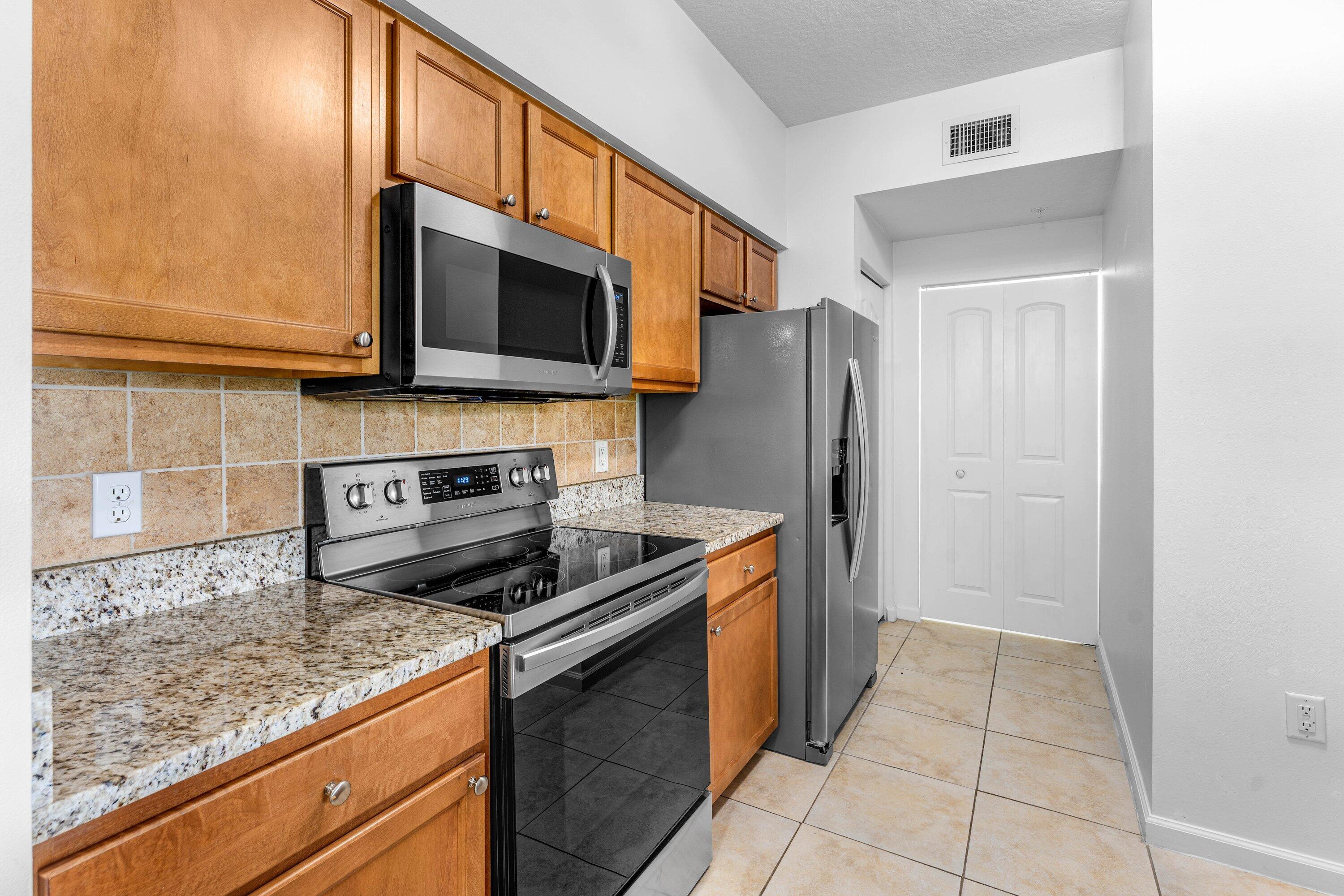 10106 W Myrtlewood Cir, Palm Beach Gardens FL 33418