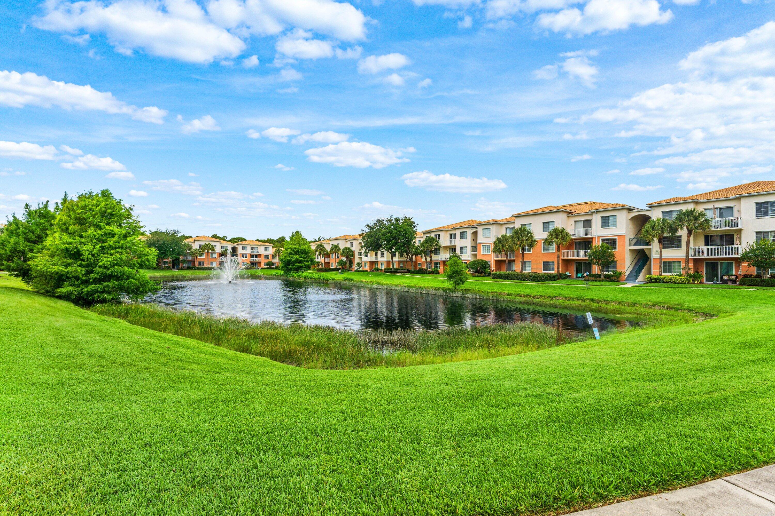 10106 W Myrtlewood Cir, Palm Beach Gardens FL 33418
