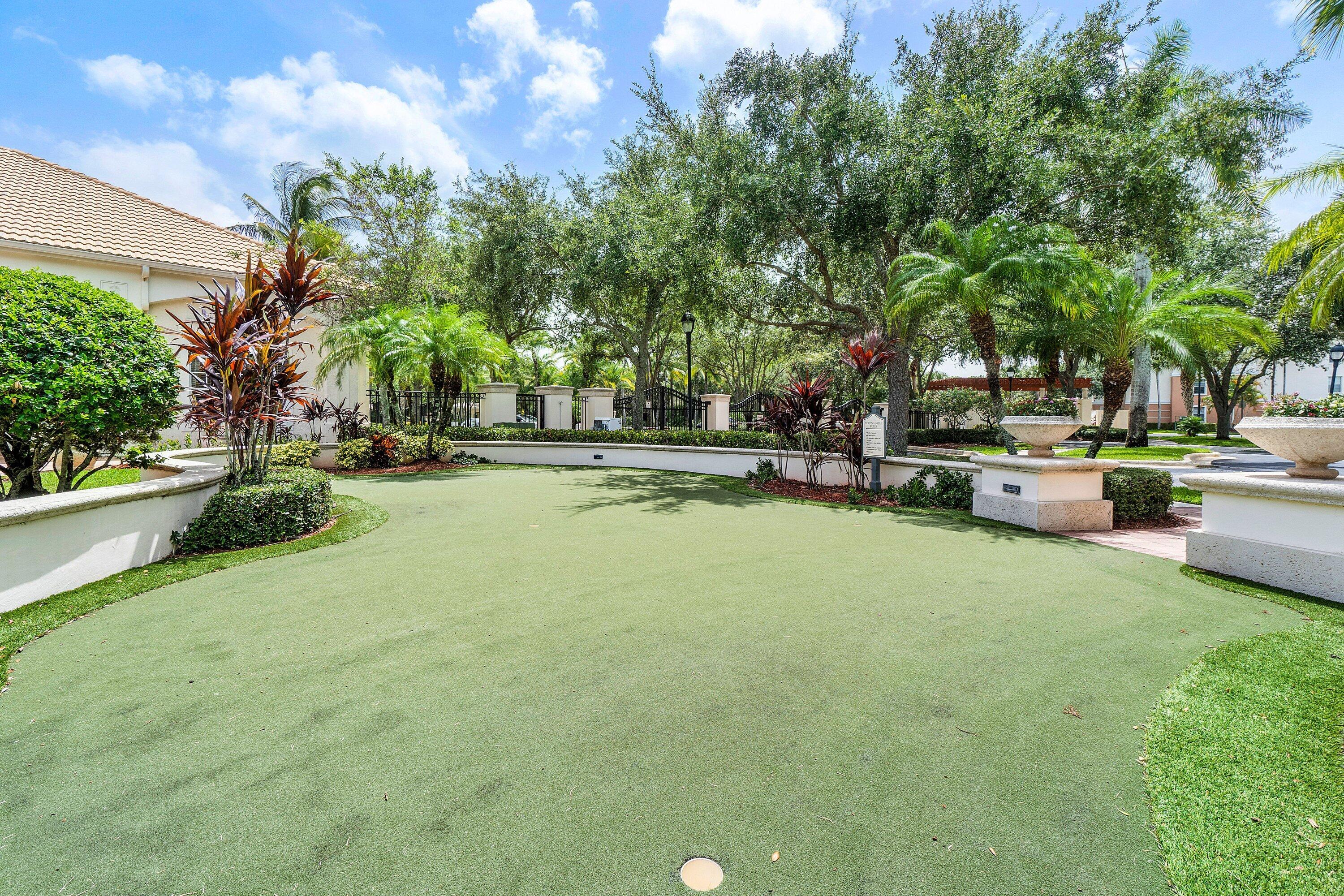 10106 W Myrtlewood Cir, Palm Beach Gardens FL 33418