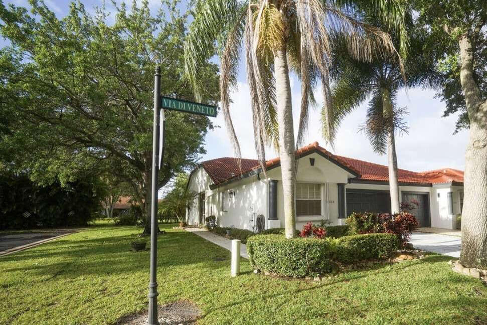 8088 Vía Di Veneto, Boca Raton FL 33496