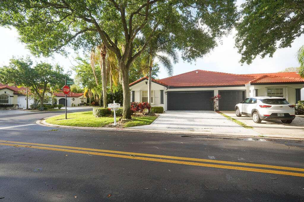 8088 Vía Di Veneto, Boca Raton FL 33496