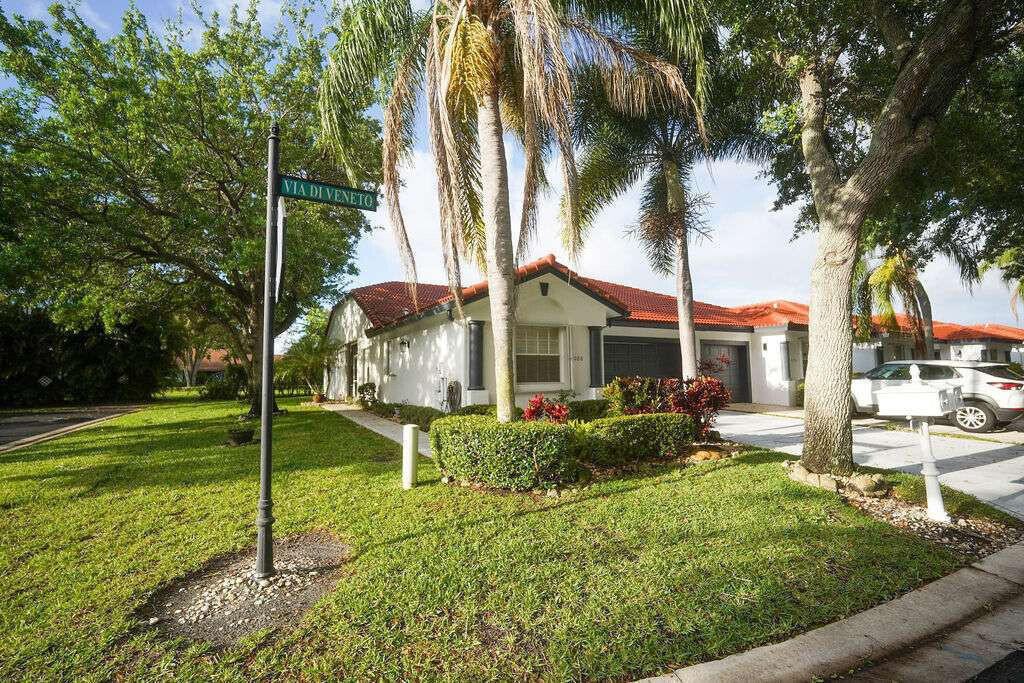 8088 Vía Di Veneto, Boca Raton FL 33496