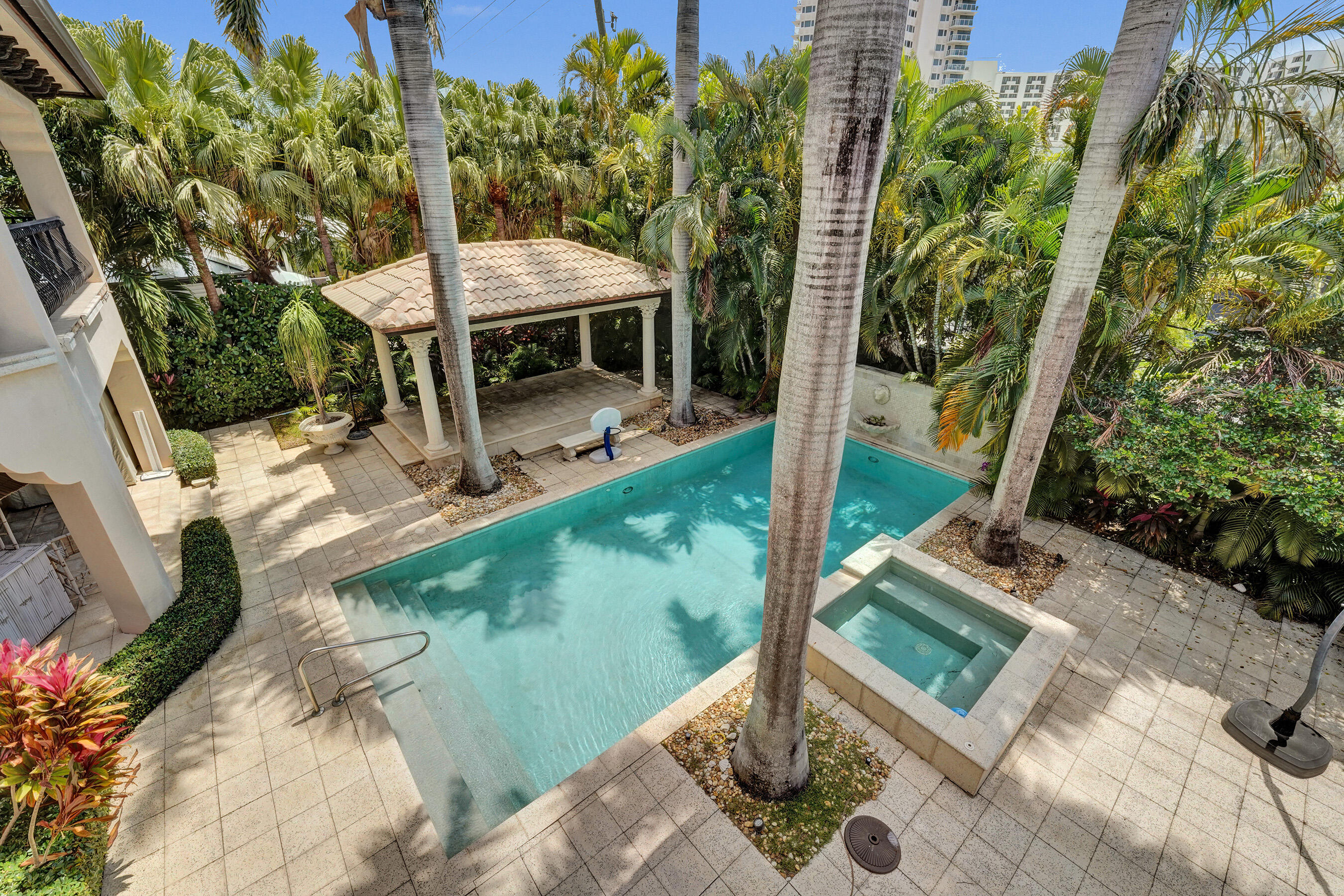 1212 E Lake, Fort Lauderdale FL 33316