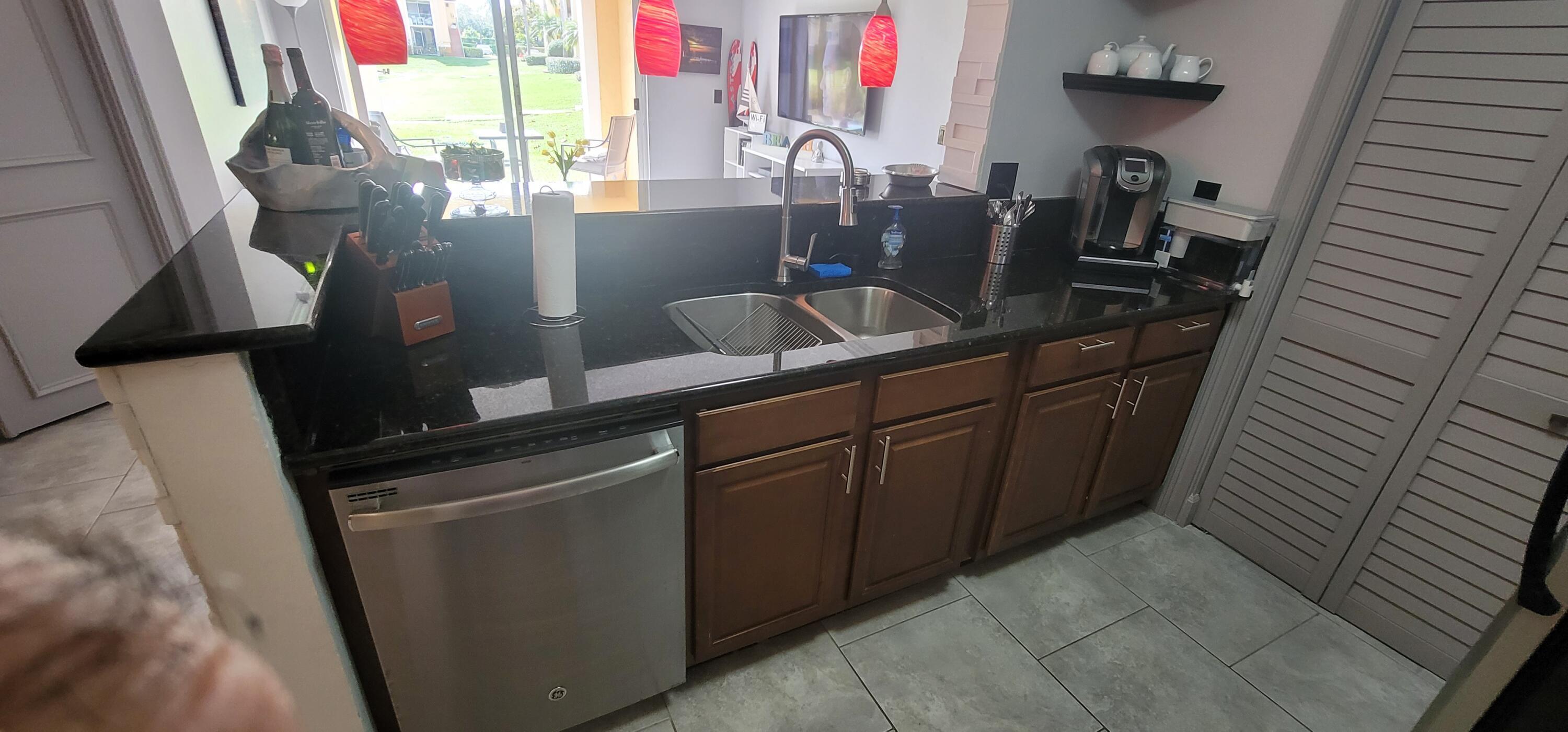 145 Yacht Club #112, Hypoluxo FL 33462