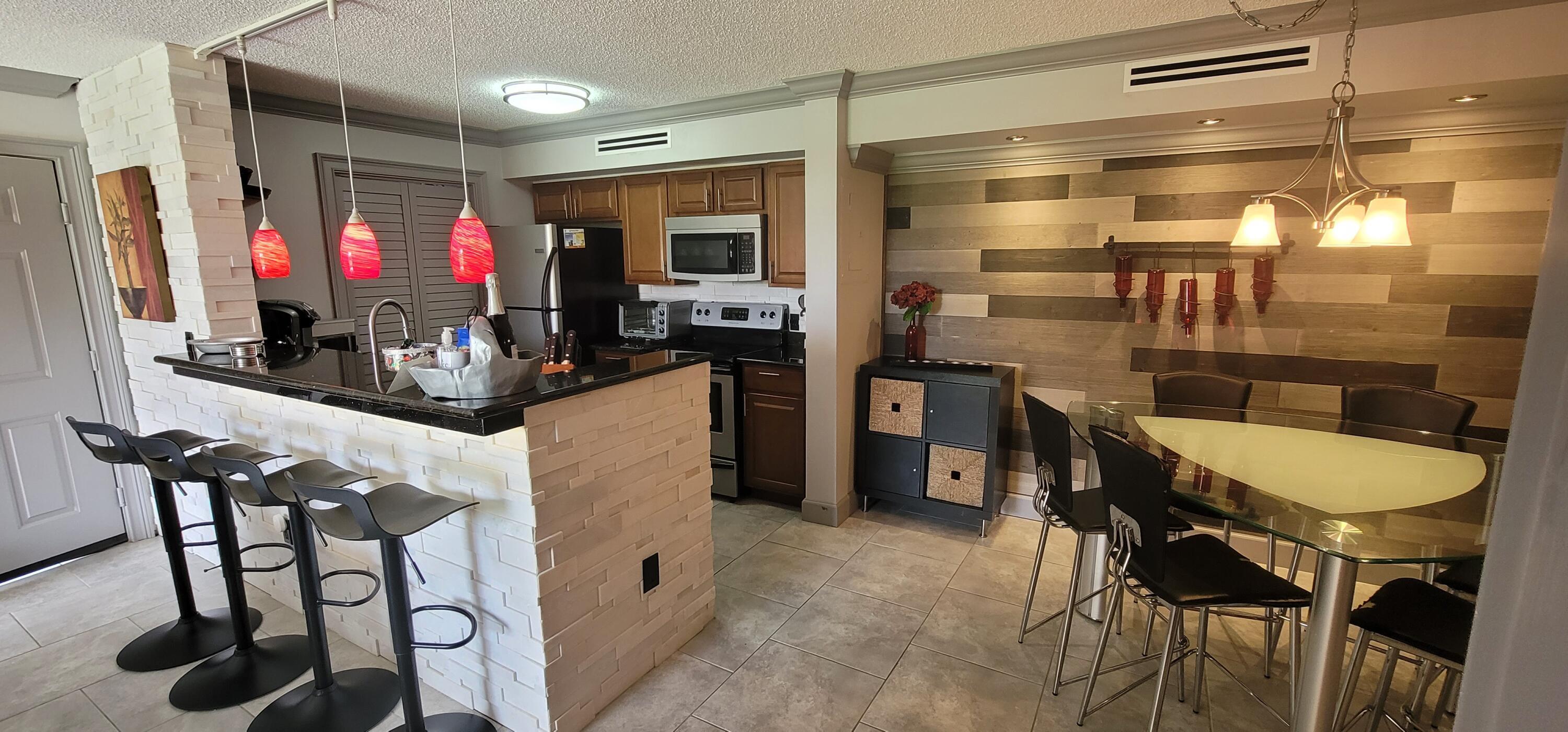 145 Yacht Club #112, Hypoluxo FL 33462