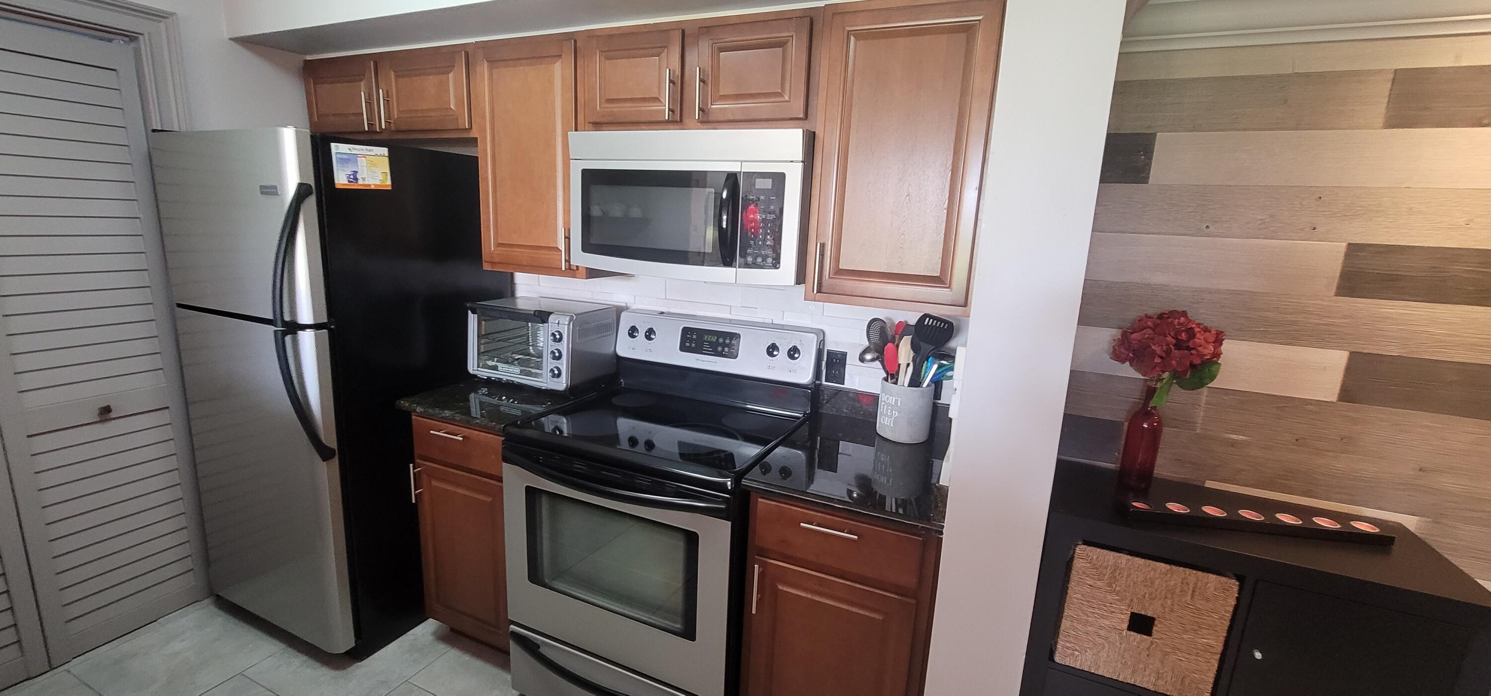 145 Yacht Club #112, Hypoluxo FL 33462