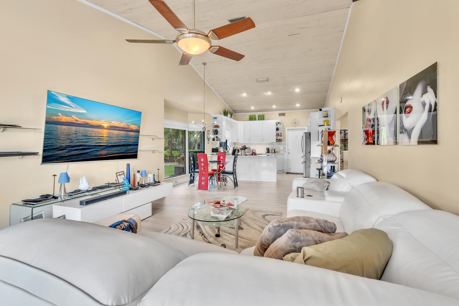 7640 NW 87th, Tamarac FL 33321