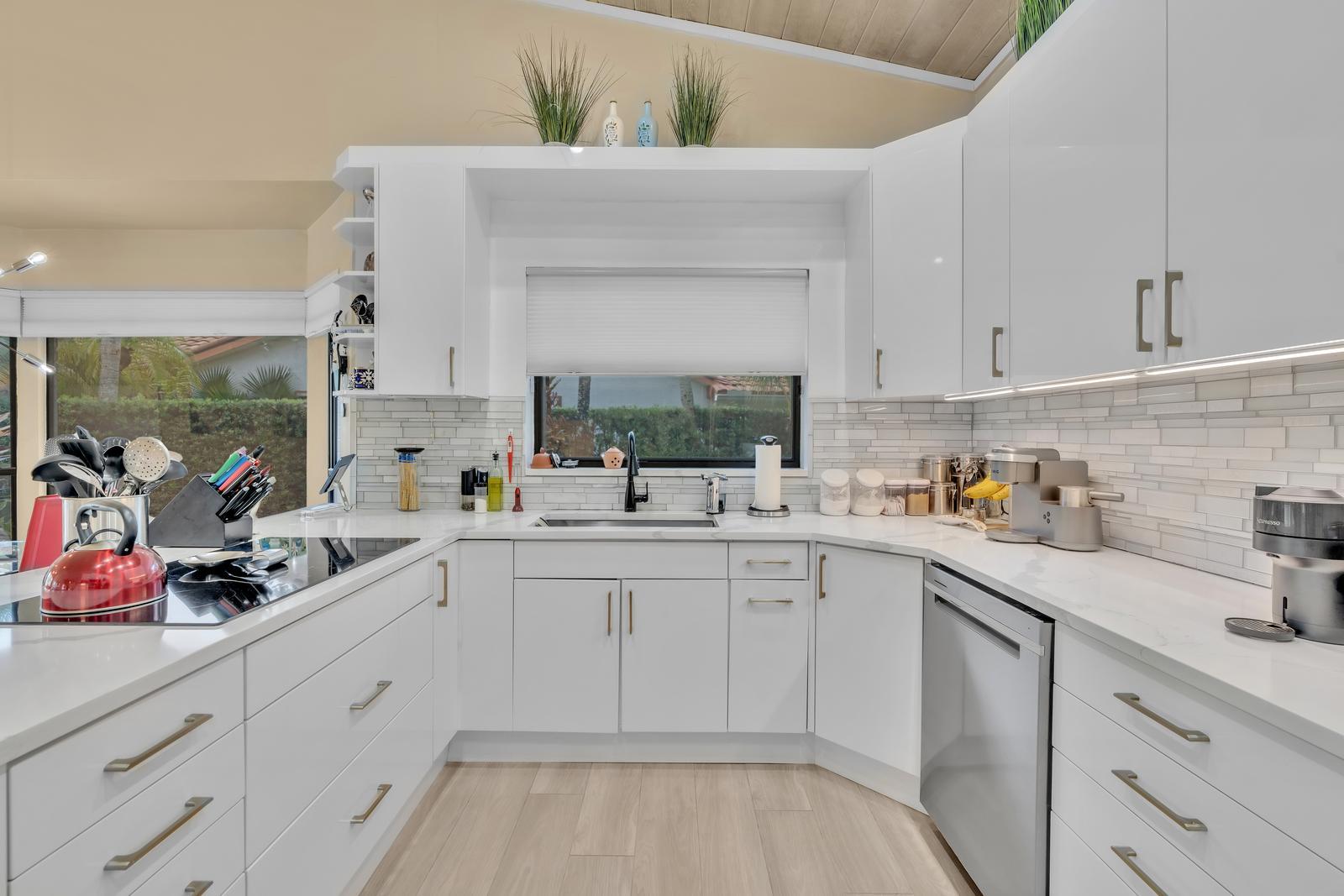 7640 NW 87th, Tamarac FL 33321