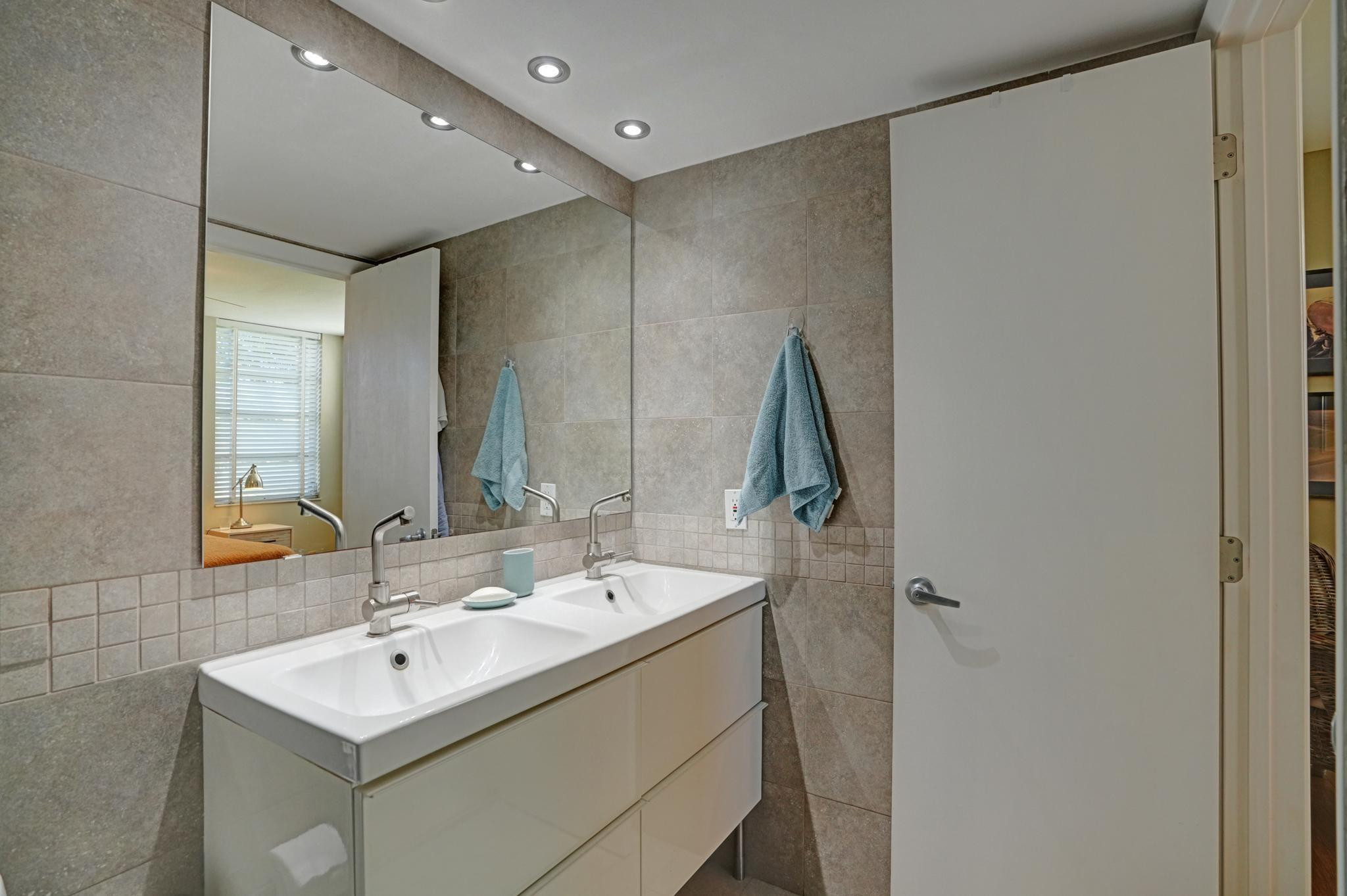 1831 Sabal Palm #202, Davie FL 33324