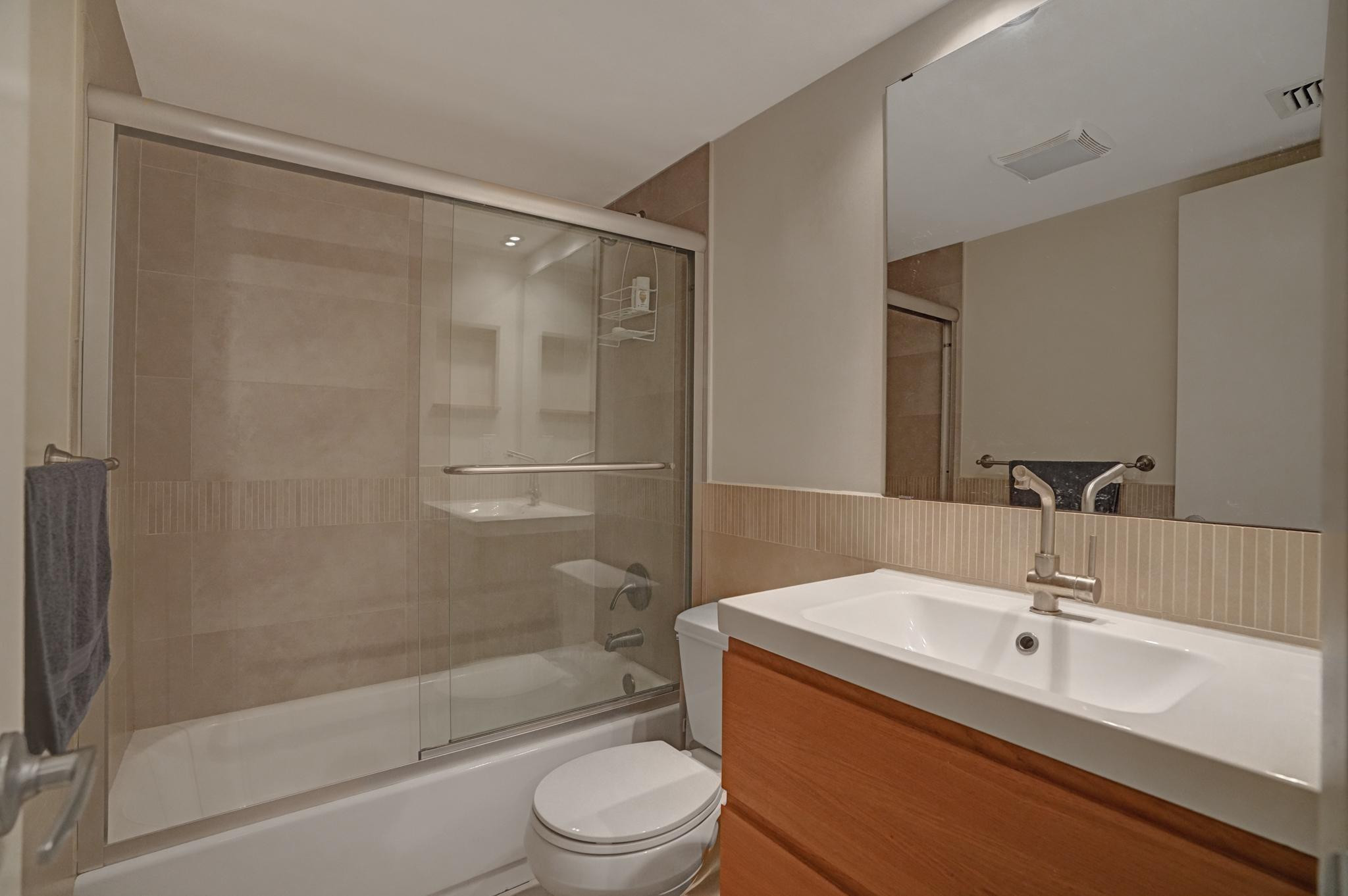 1831 Sabal Palm #202, Davie FL 33324