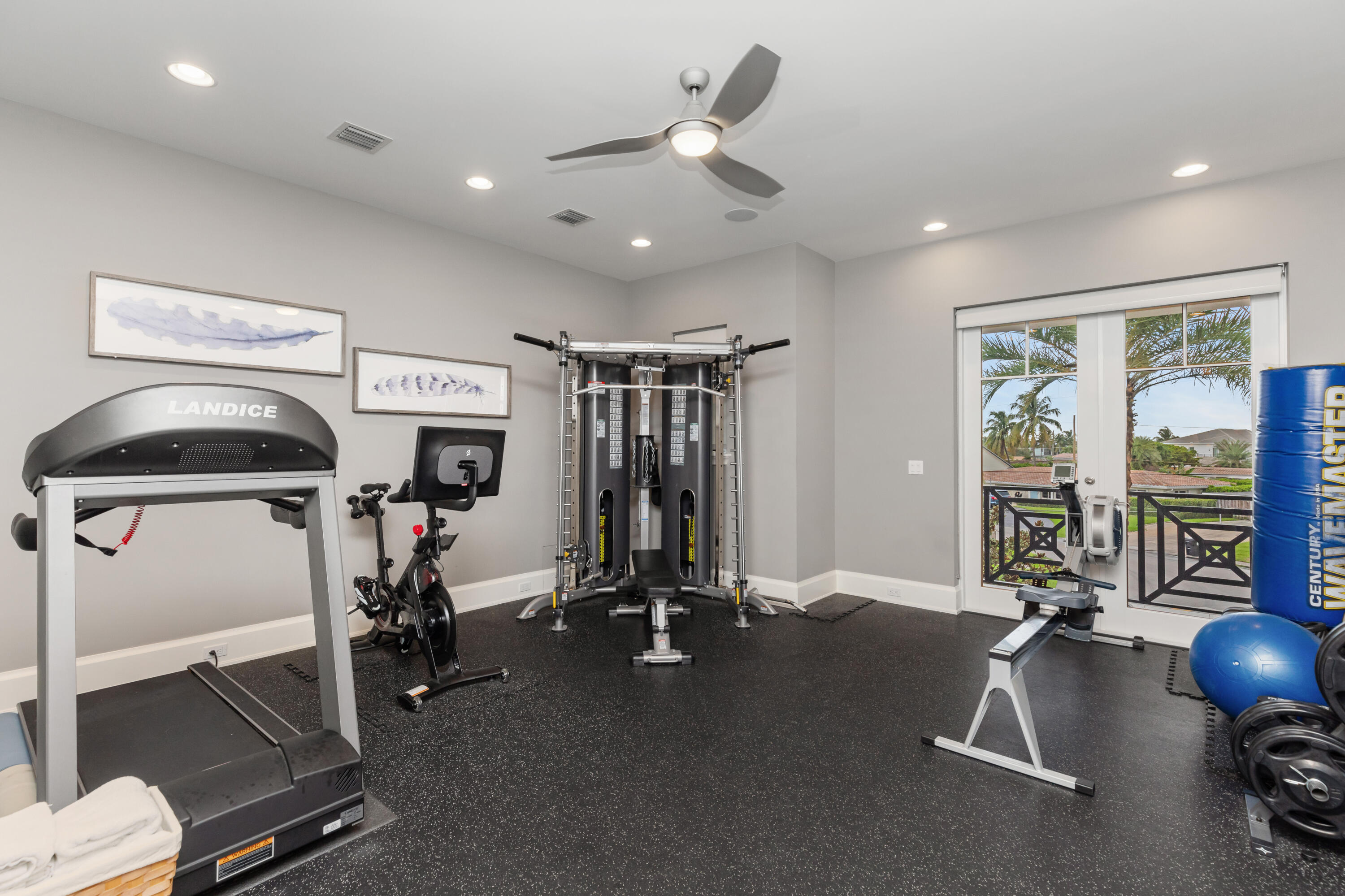 3211 NE 27th, Lighthouse Point FL 33064