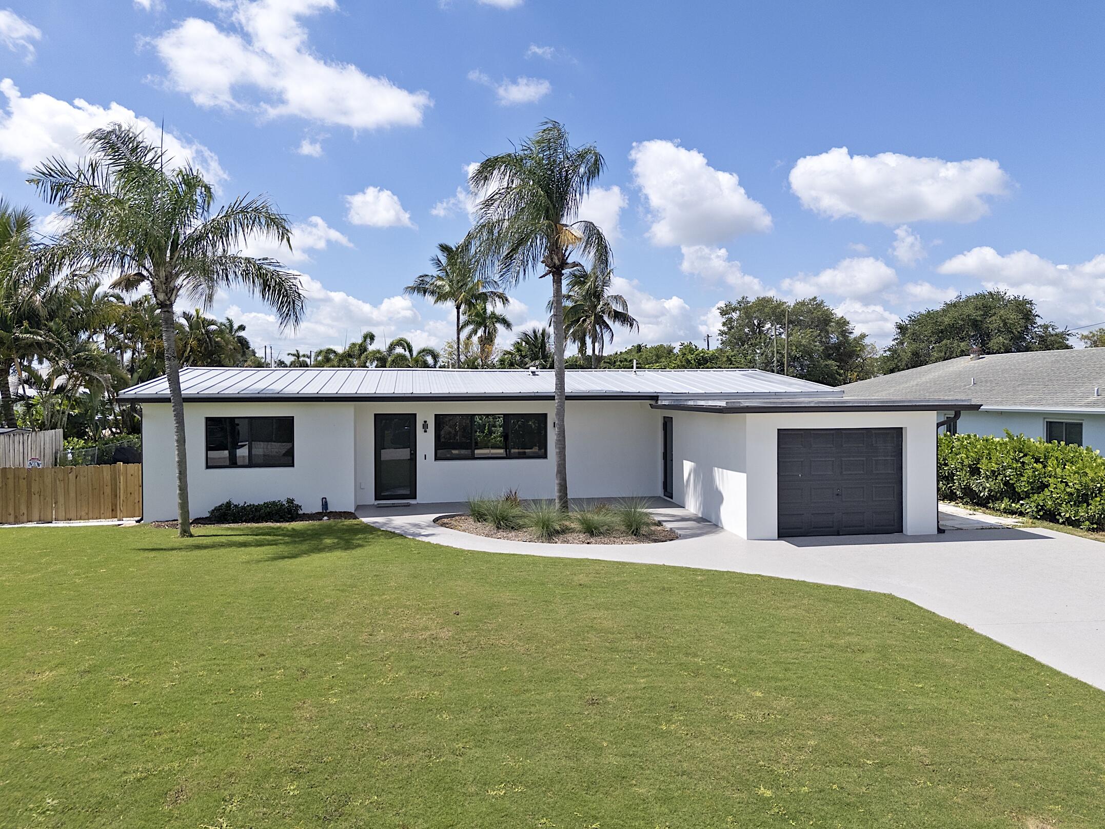 1510 Carandis, Lake Clarke Shores FL 33406