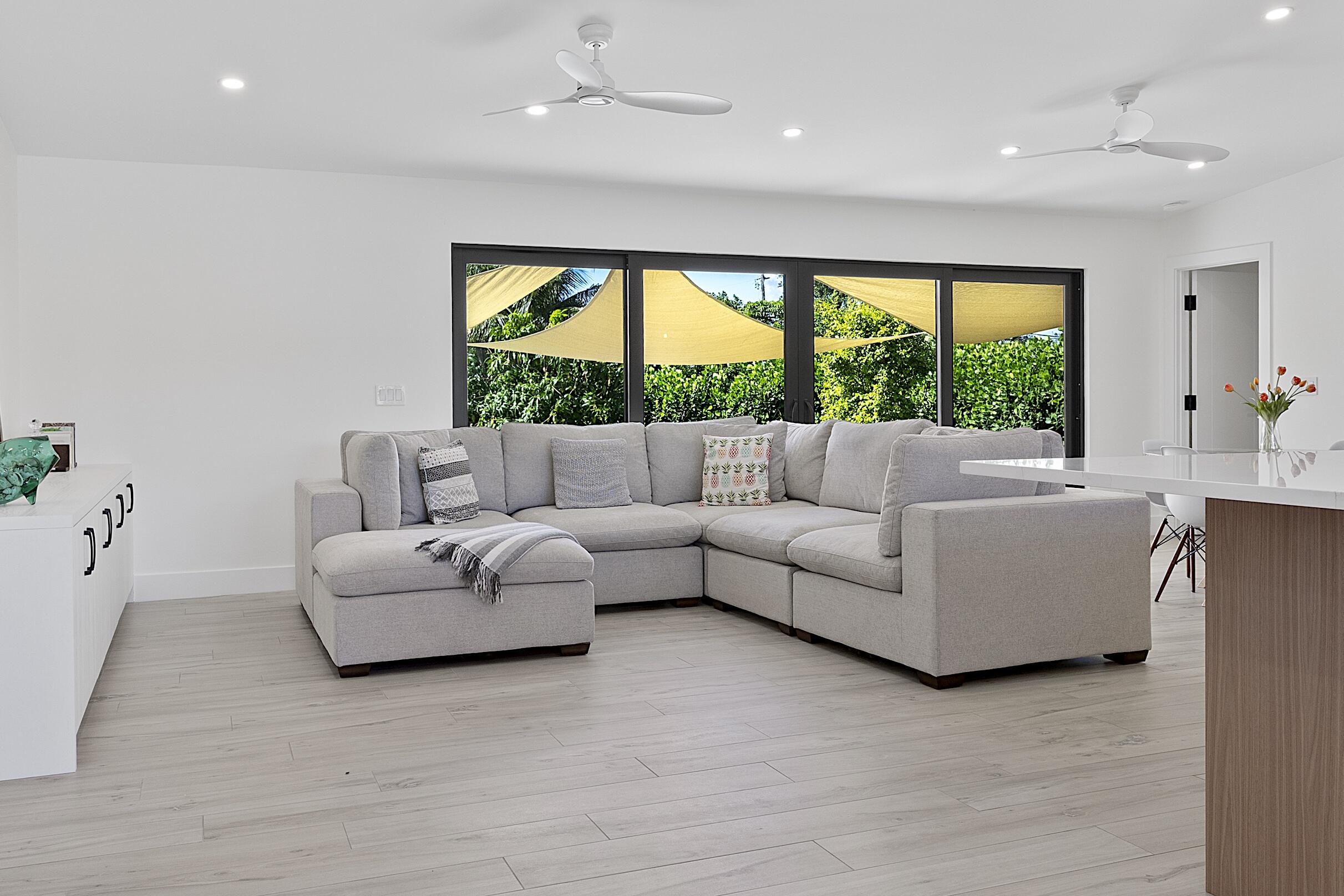 1510 Carandis, Lake Clarke Shores FL 33406
