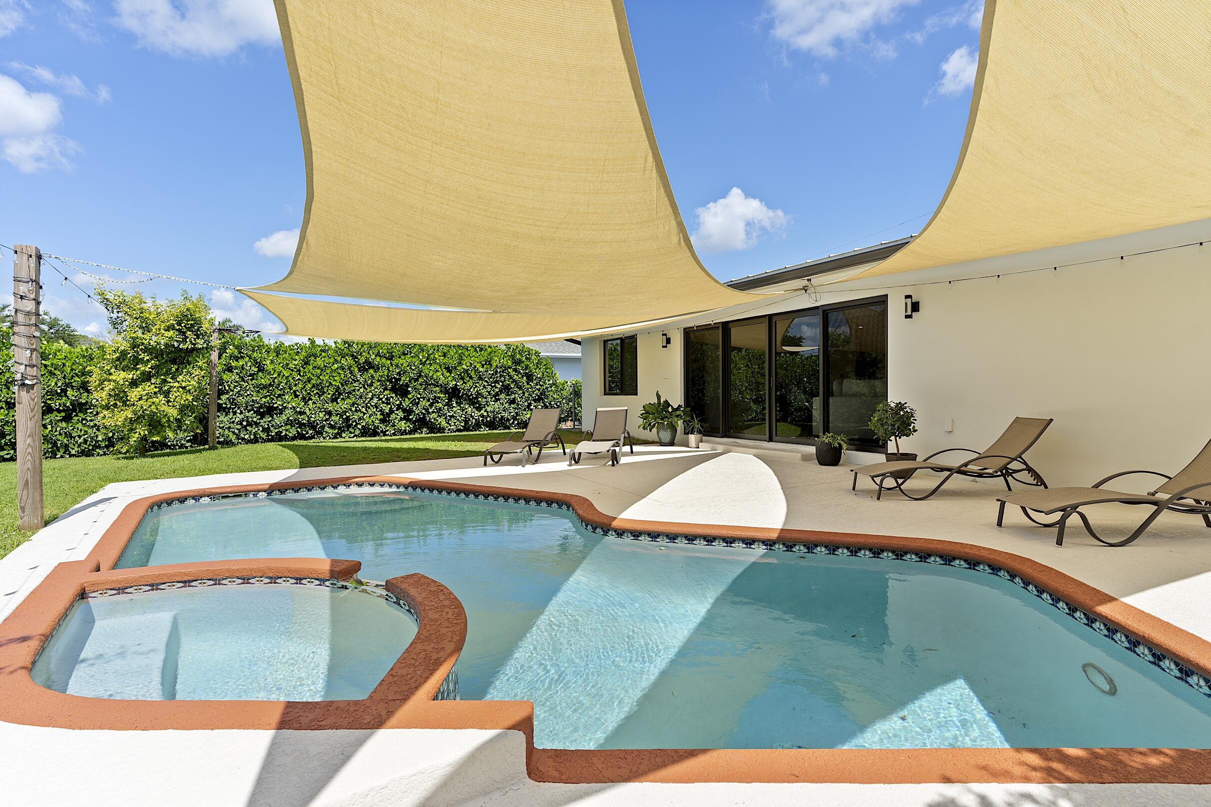 1510 Carandis, Lake Clarke Shores FL 33406