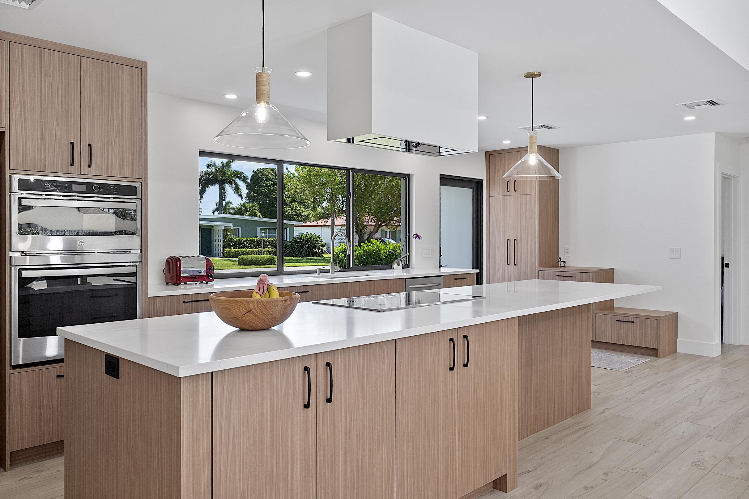 1510 Carandis, Lake Clarke Shores FL 33406