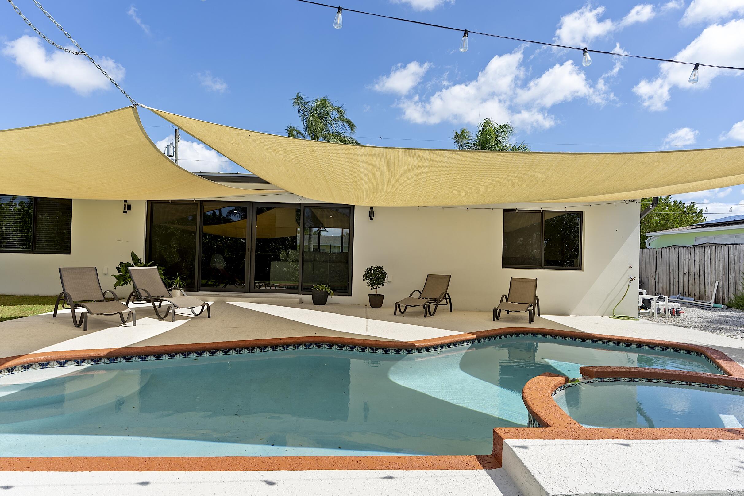 1510 Carandis, Lake Clarke Shores FL 33406