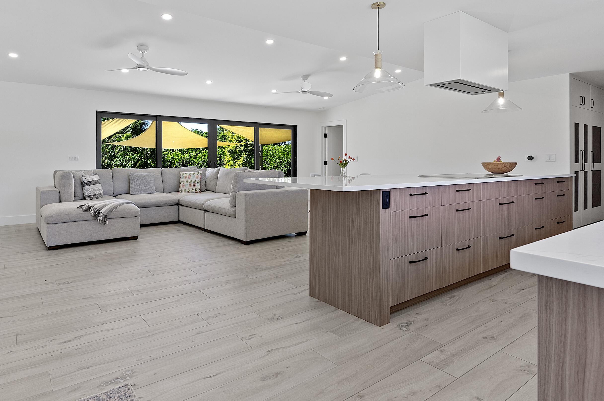 1510 Carandis, Lake Clarke Shores FL 33406