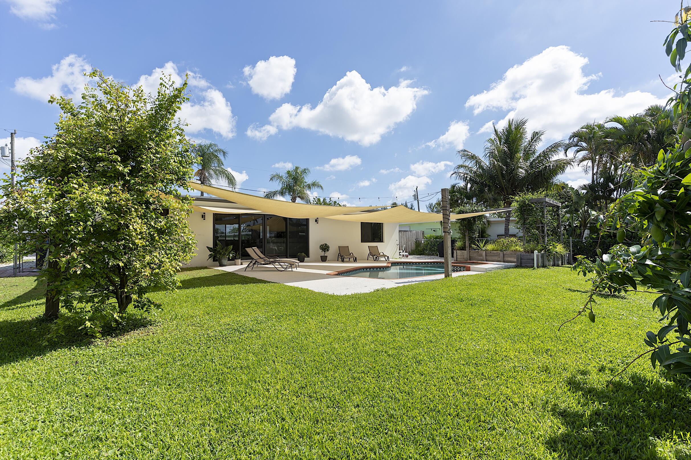 1510 Carandis, Lake Clarke Shores FL 33406
