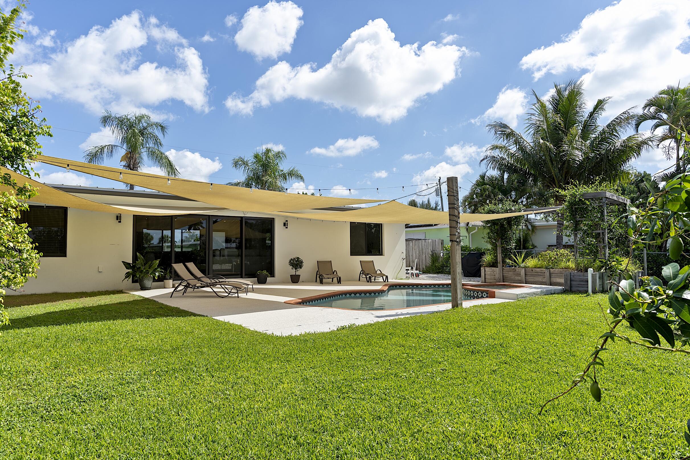 1510 Carandis, Lake Clarke Shores FL 33406