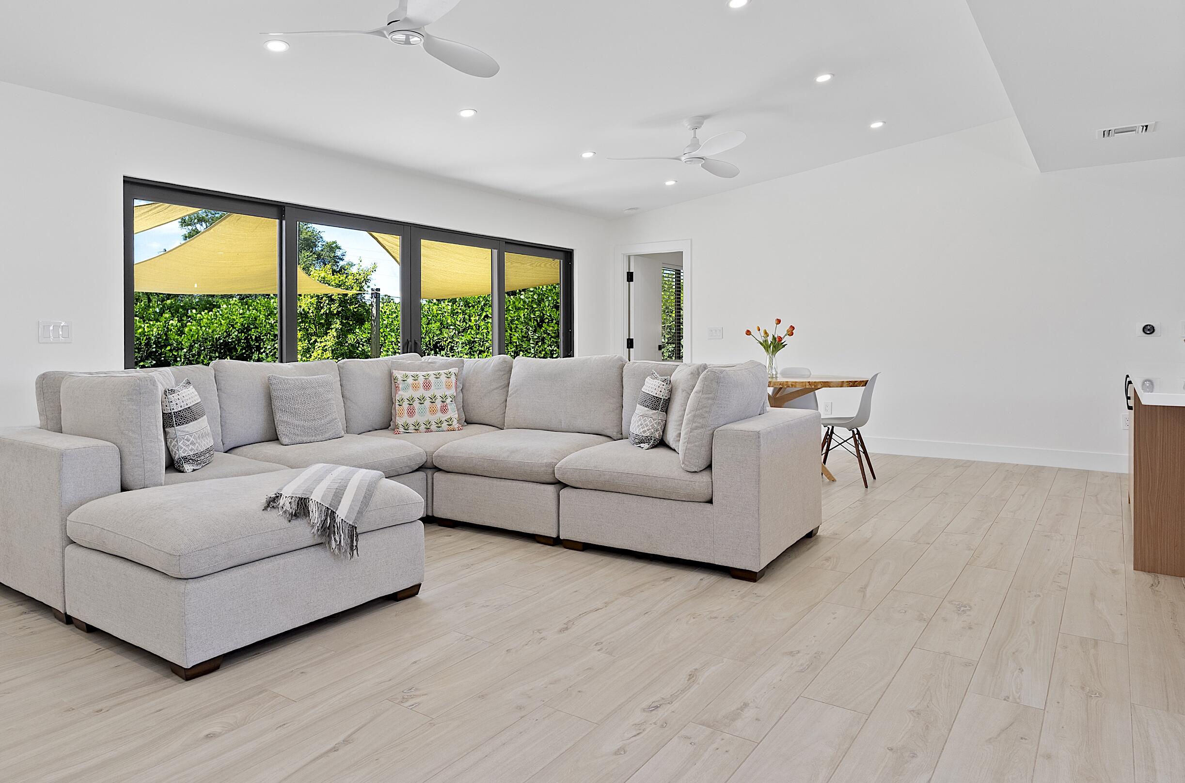 1510 Carandis, Lake Clarke Shores FL 33406