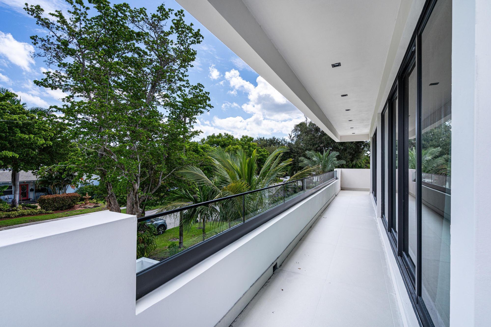 719 N Victoria Park, Fort Lauderdale FL 33304