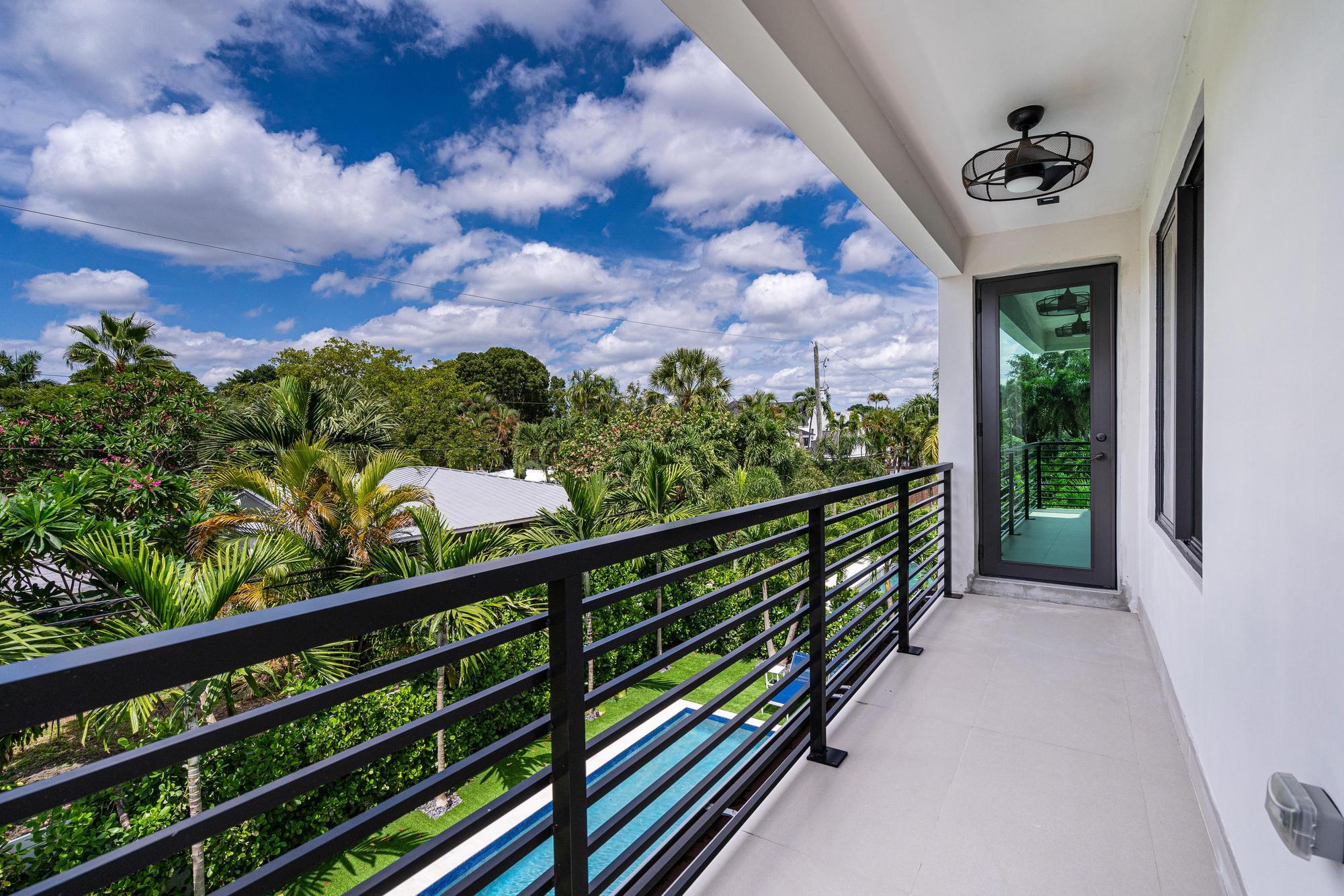 719 N Victoria Park, Fort Lauderdale FL 33304