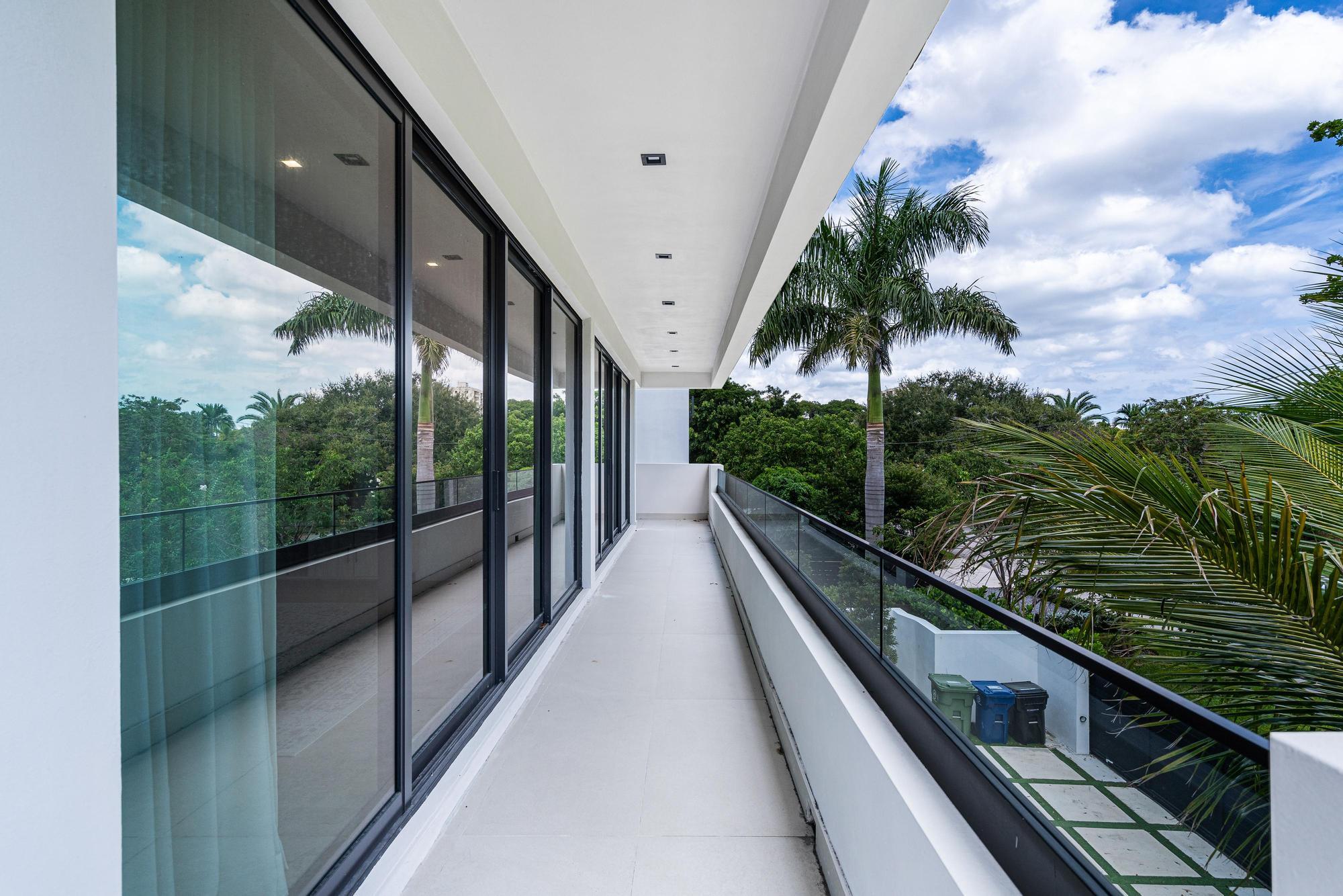 719 N Victoria Park, Fort Lauderdale FL 33304