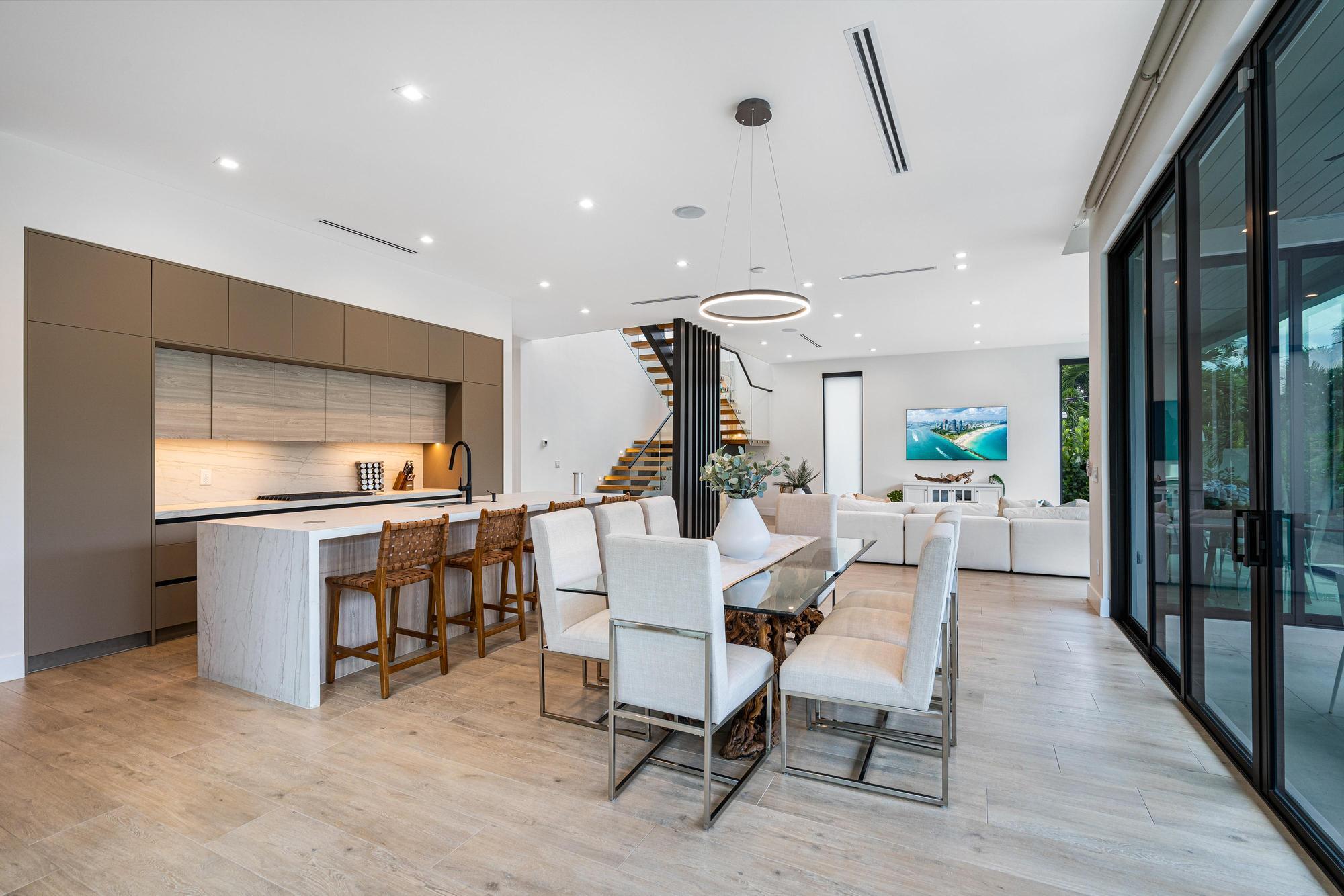719 N Victoria Park, Fort Lauderdale FL 33304
