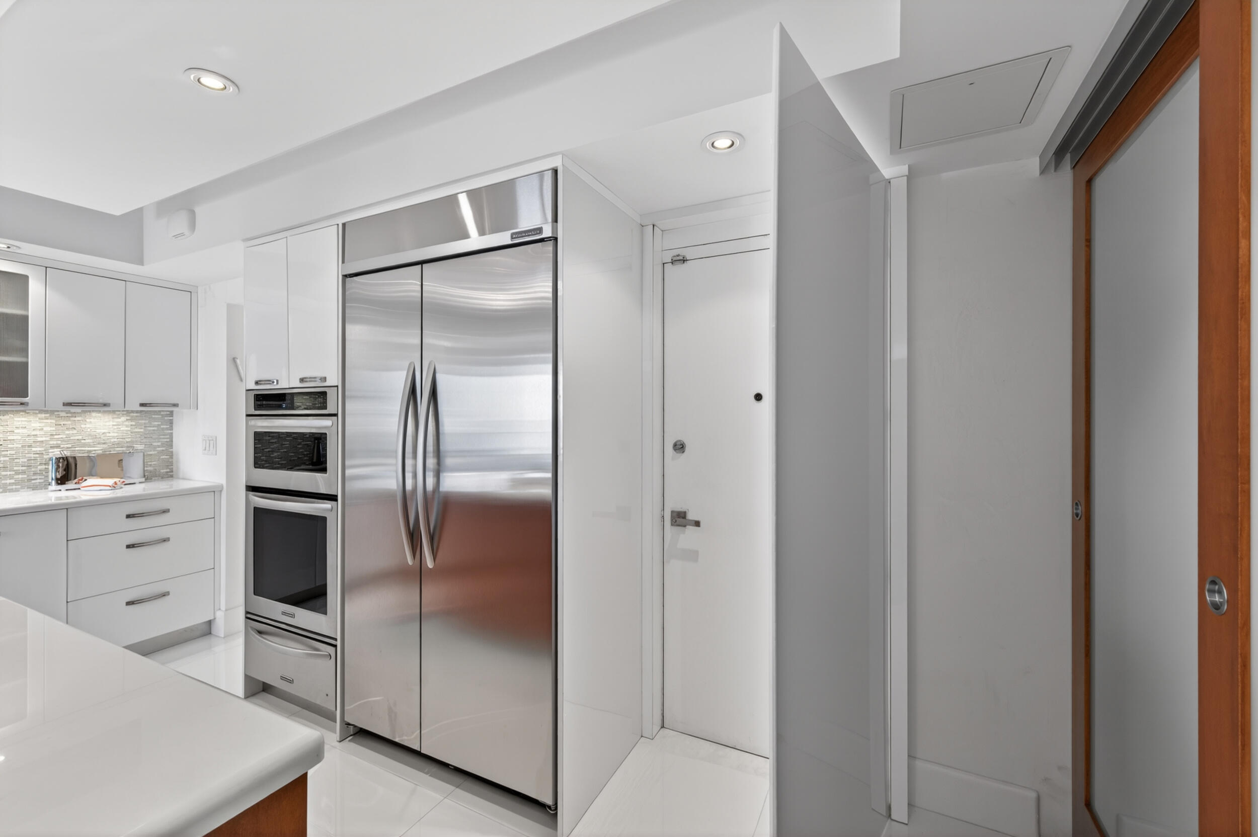 10155 Collins #1401, Bal Harbour FL 33154