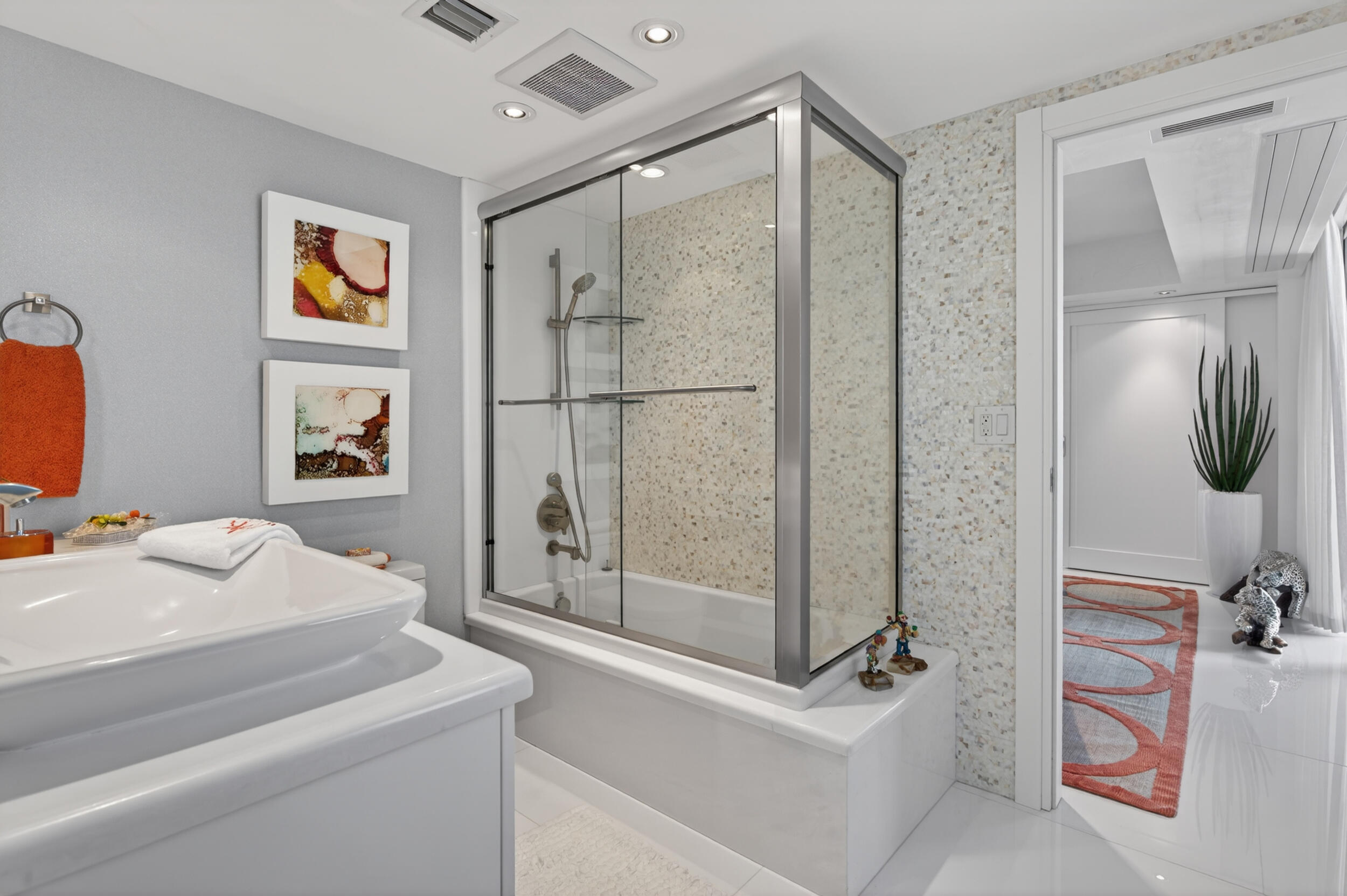 10155 Collins #1401, Bal Harbour FL 33154