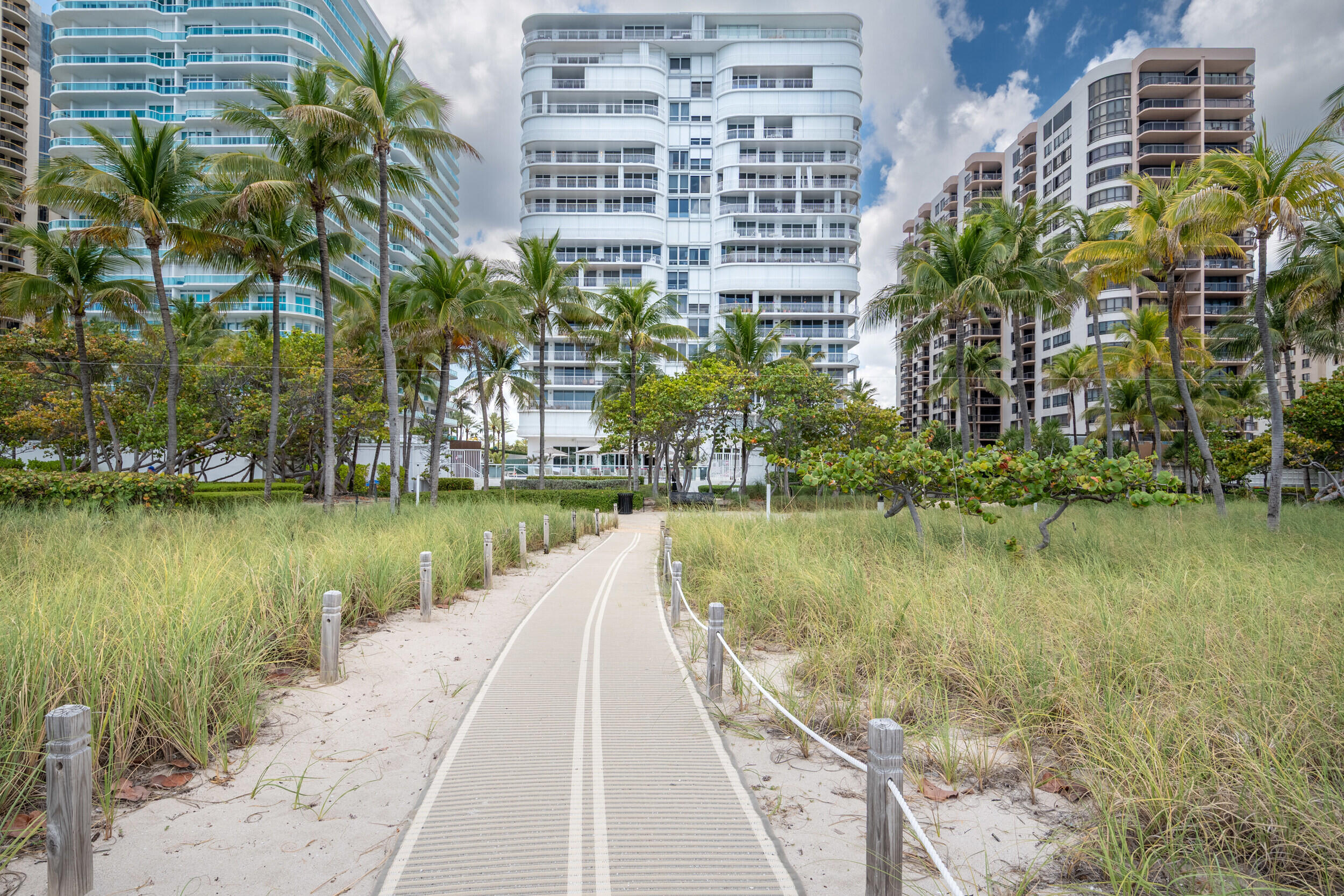 10155 Collins #1401, Bal Harbour FL 33154