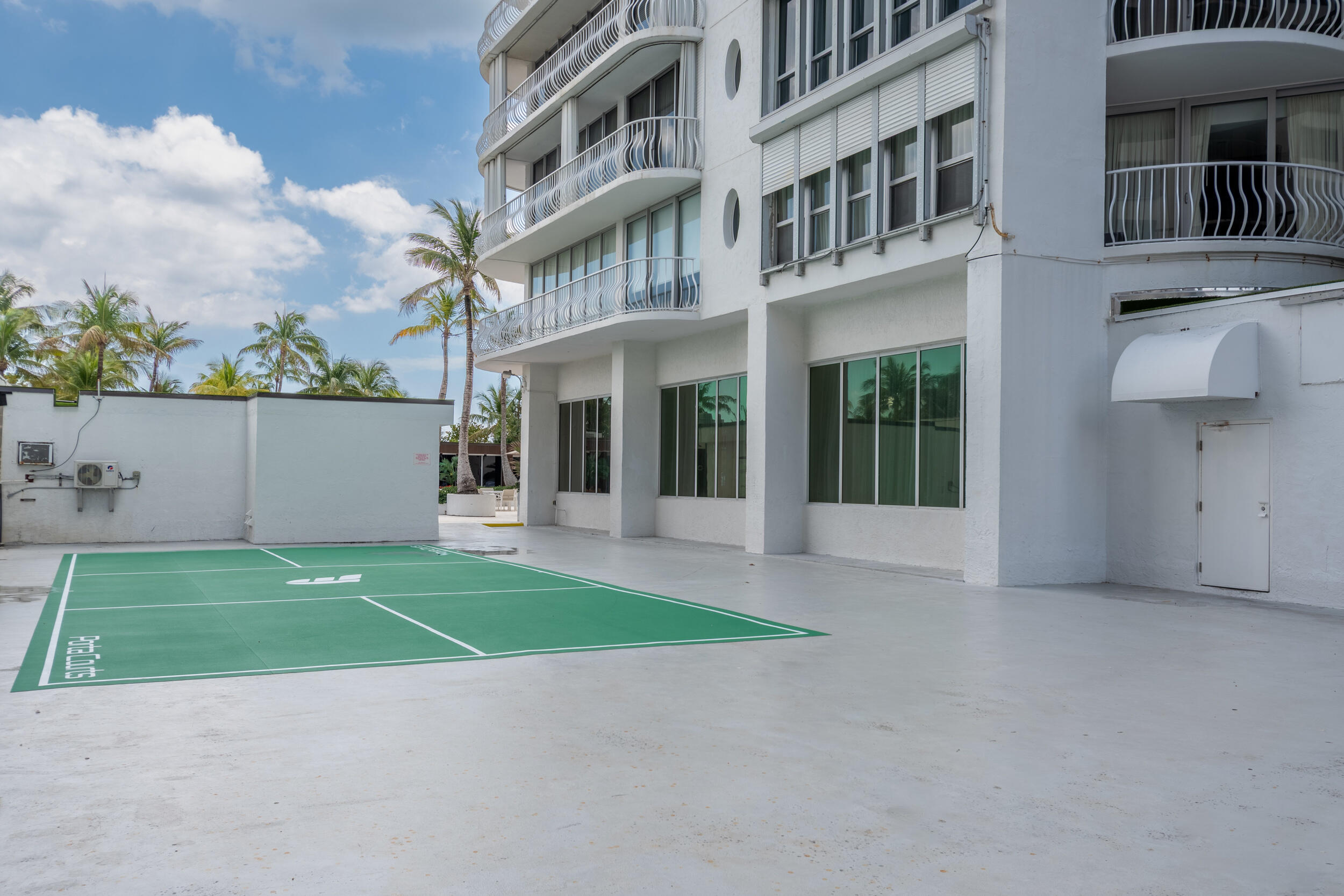 10155 Collins #1401, Bal Harbour FL 33154