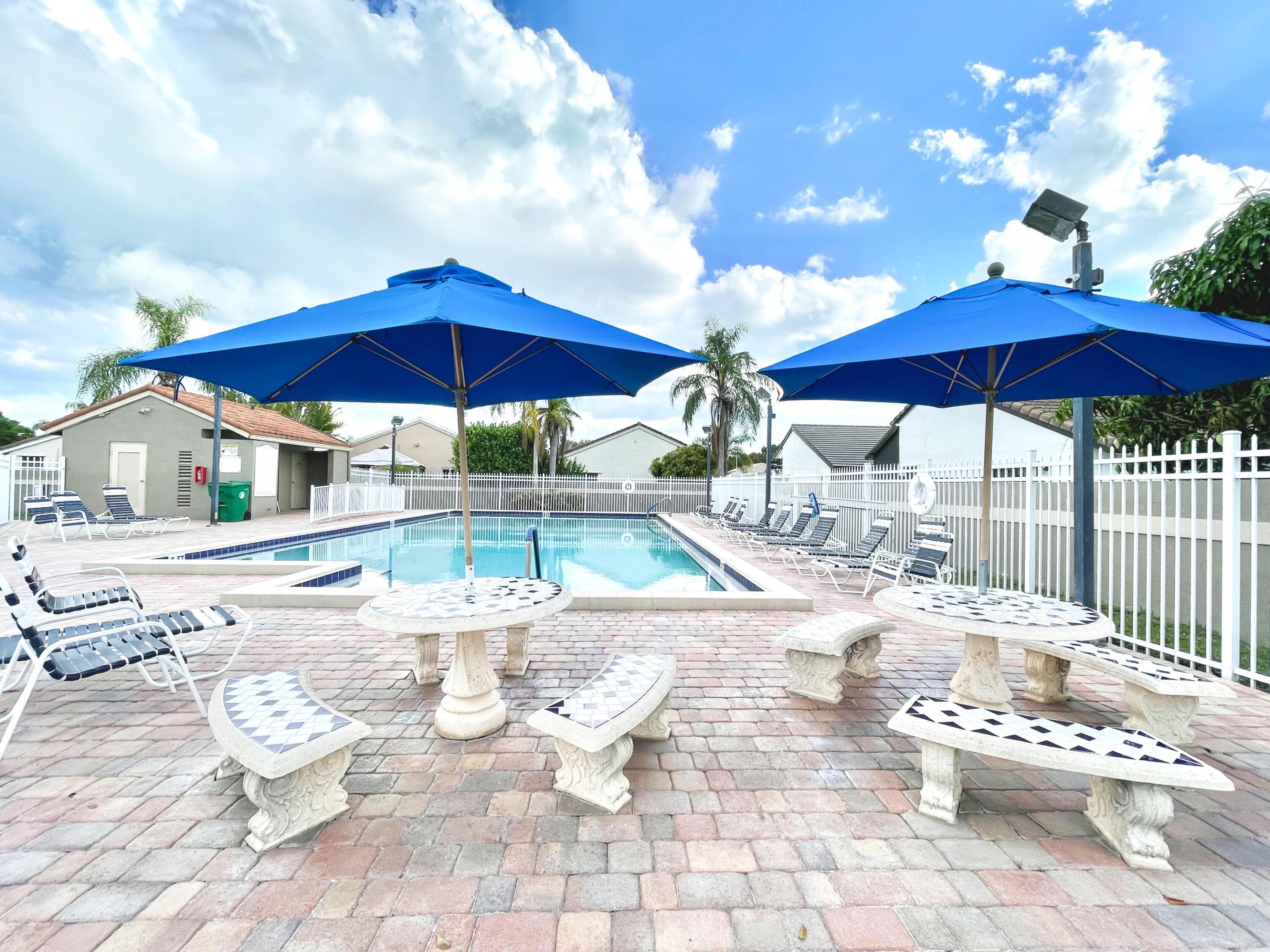 5851 Bristol, Davie FL 33331