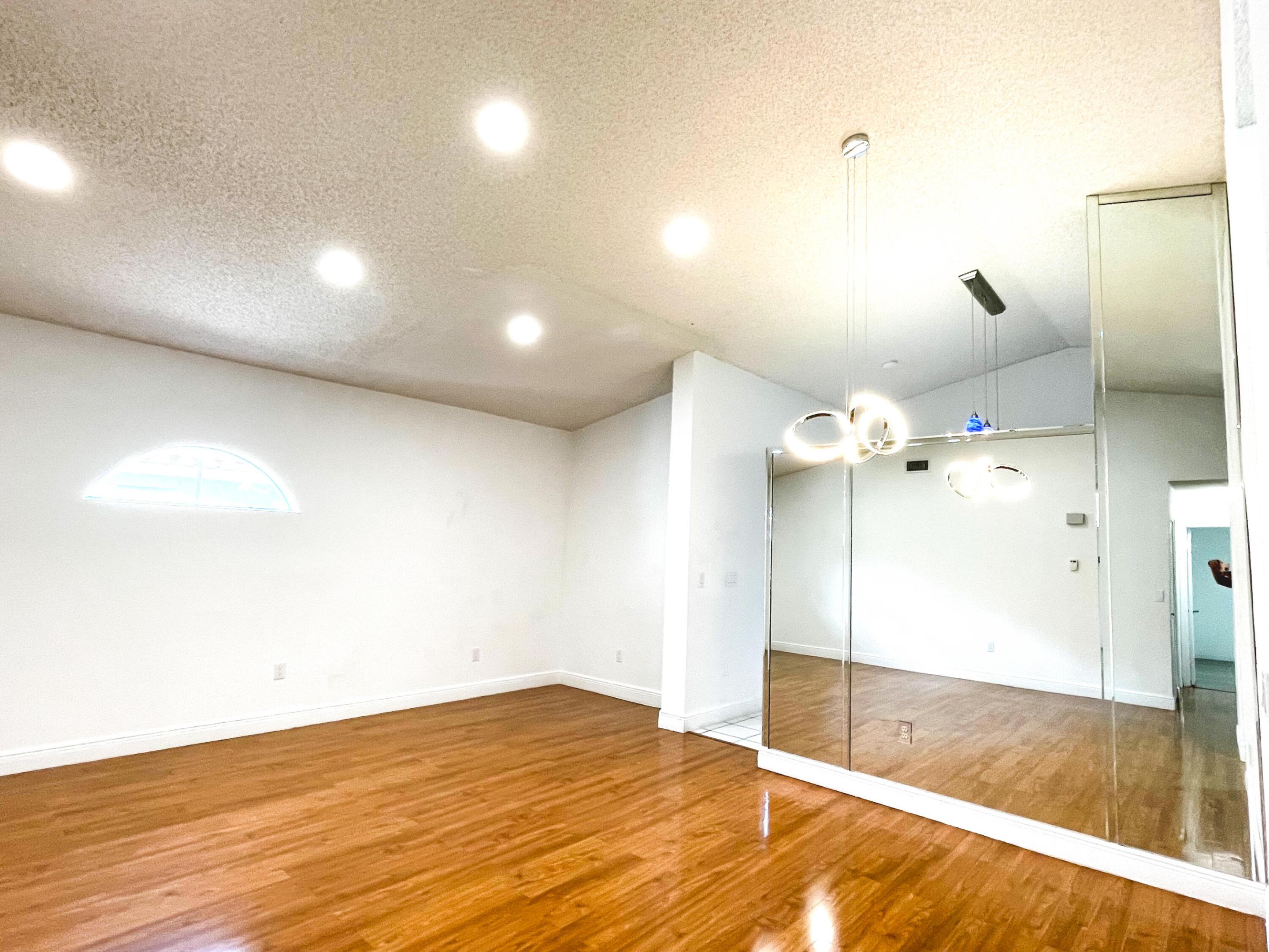 5851 Bristol, Davie FL 33331