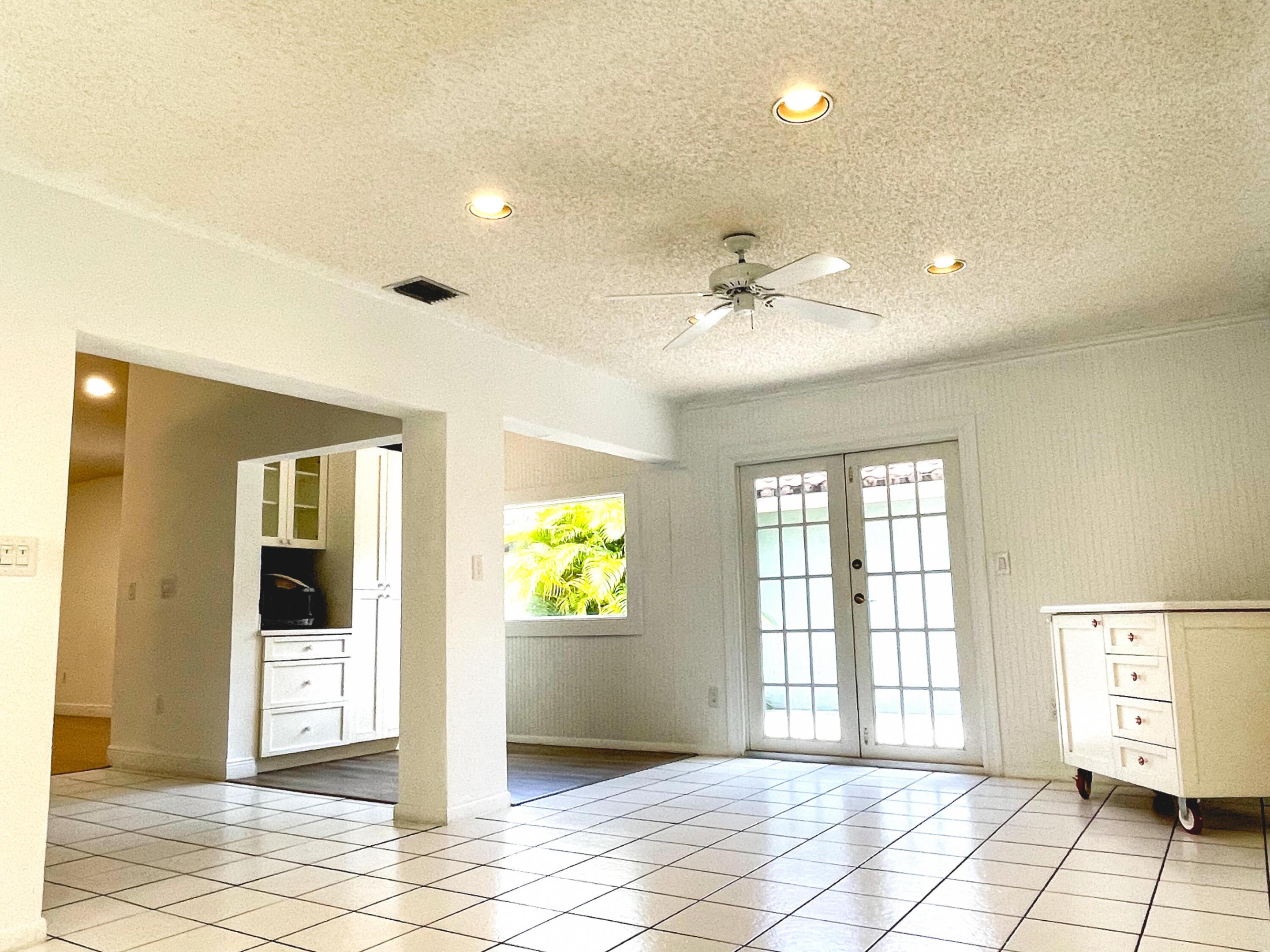 5851 Bristol, Davie FL 33331