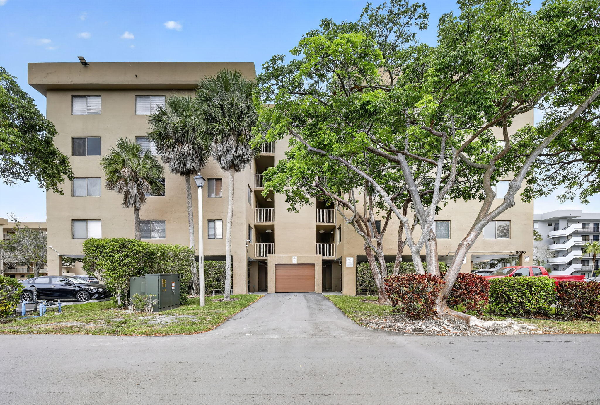 #<MlsListing:0x00007fda90e8de98>