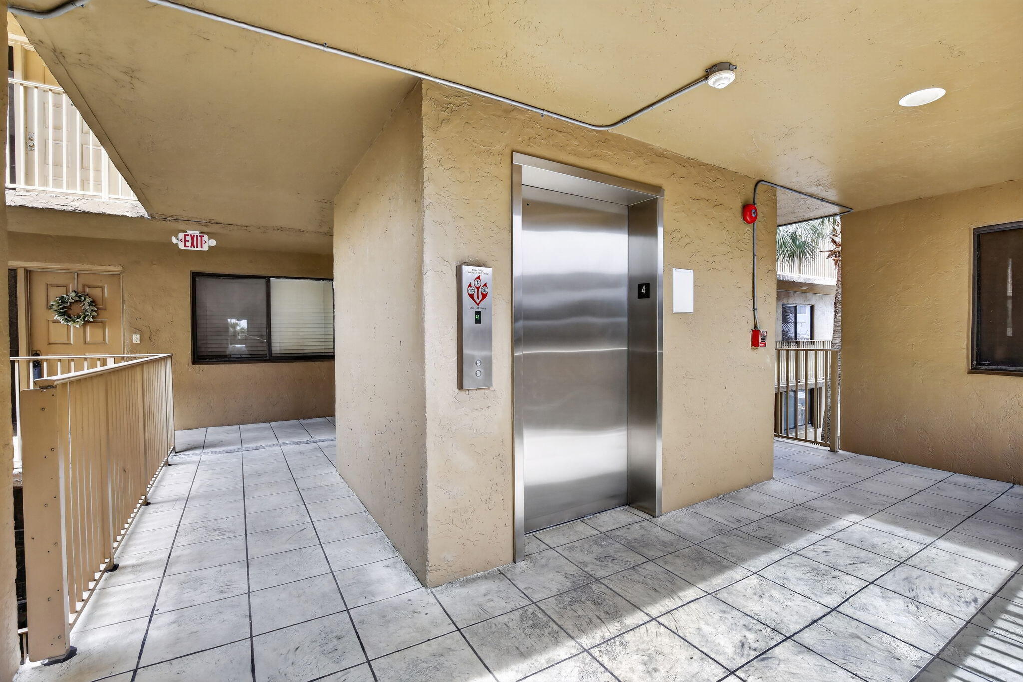 8030 Hampton #414, North Lauderdale FL 33068
