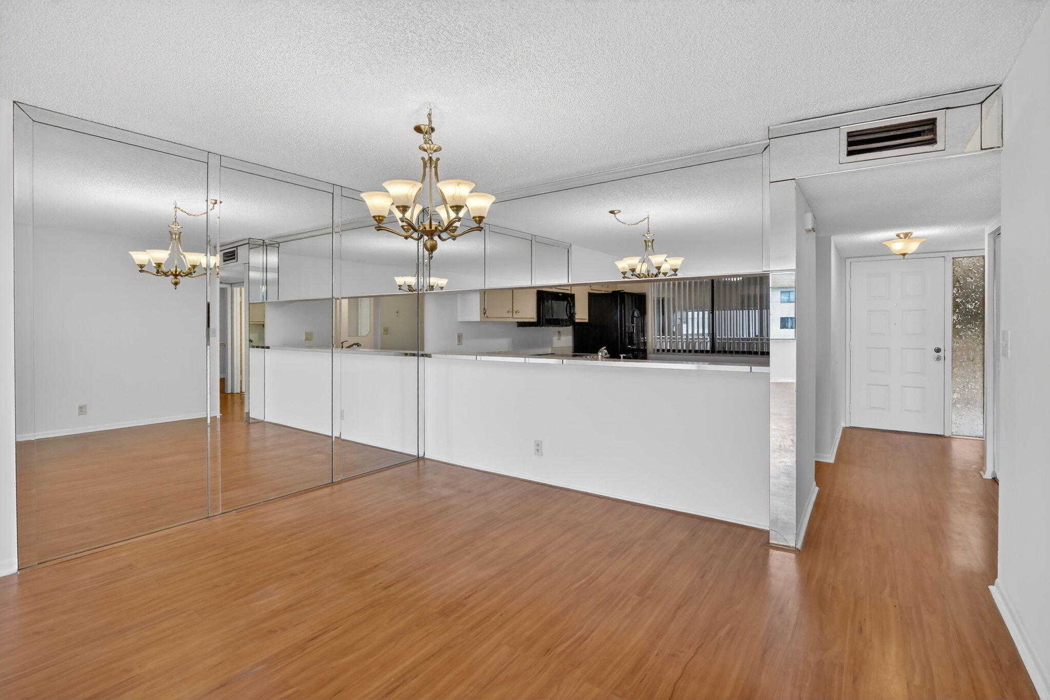 8030 Hampton #414, North Lauderdale FL 33068