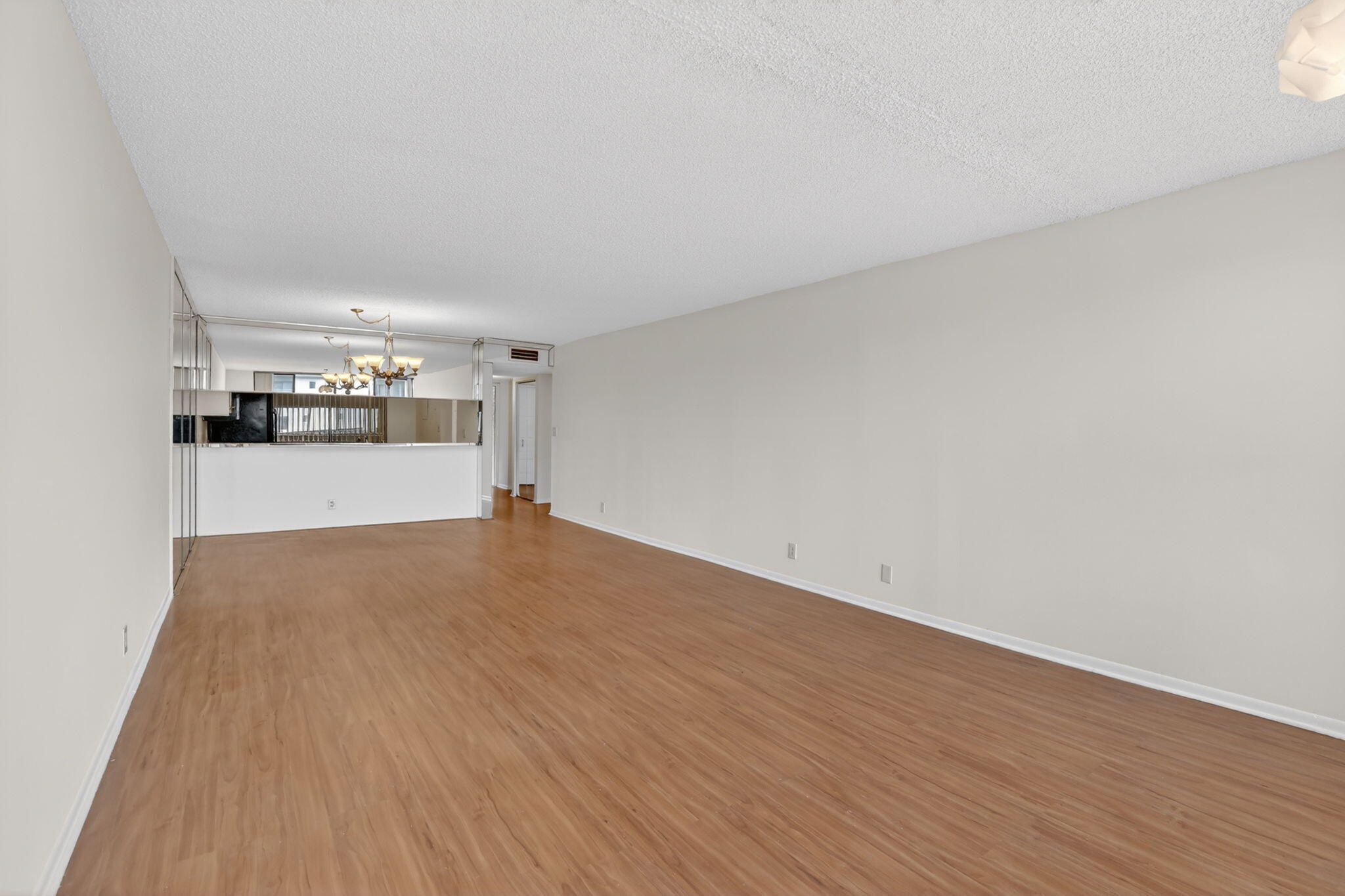 8030 Hampton #414, North Lauderdale FL 33068