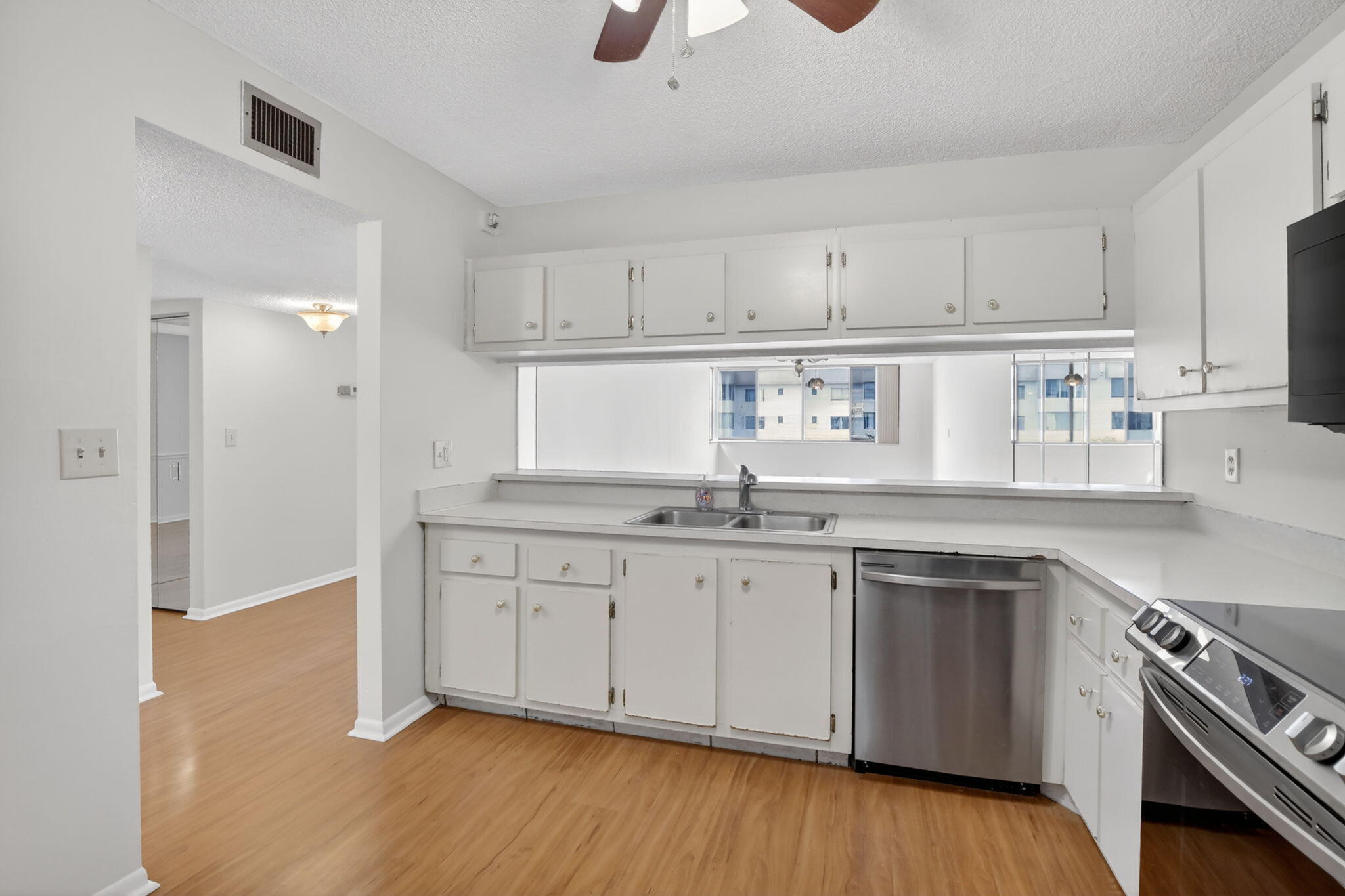 8030 Hampton #414, North Lauderdale FL 33068