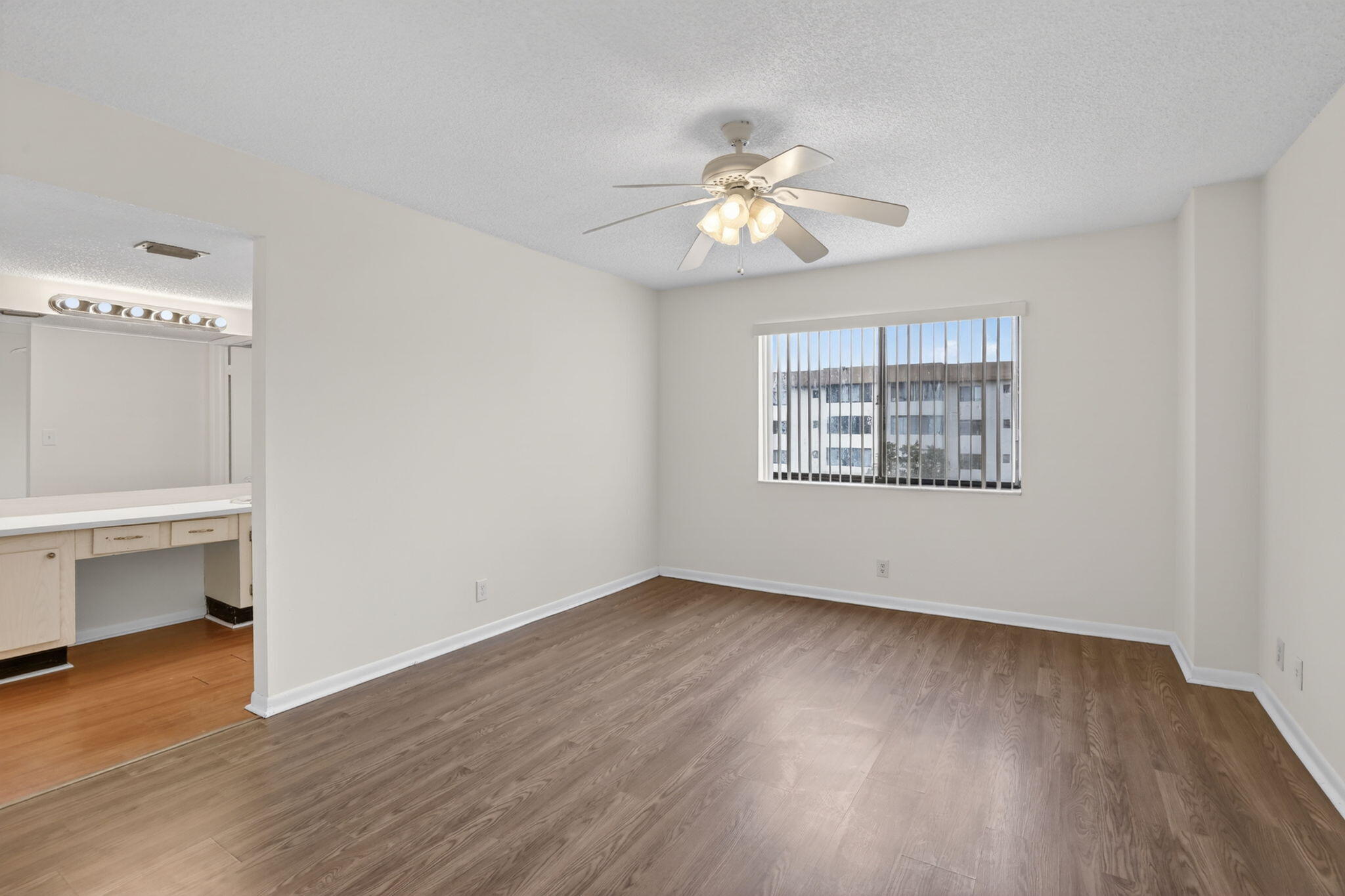 8030 Hampton #414, North Lauderdale FL 33068
