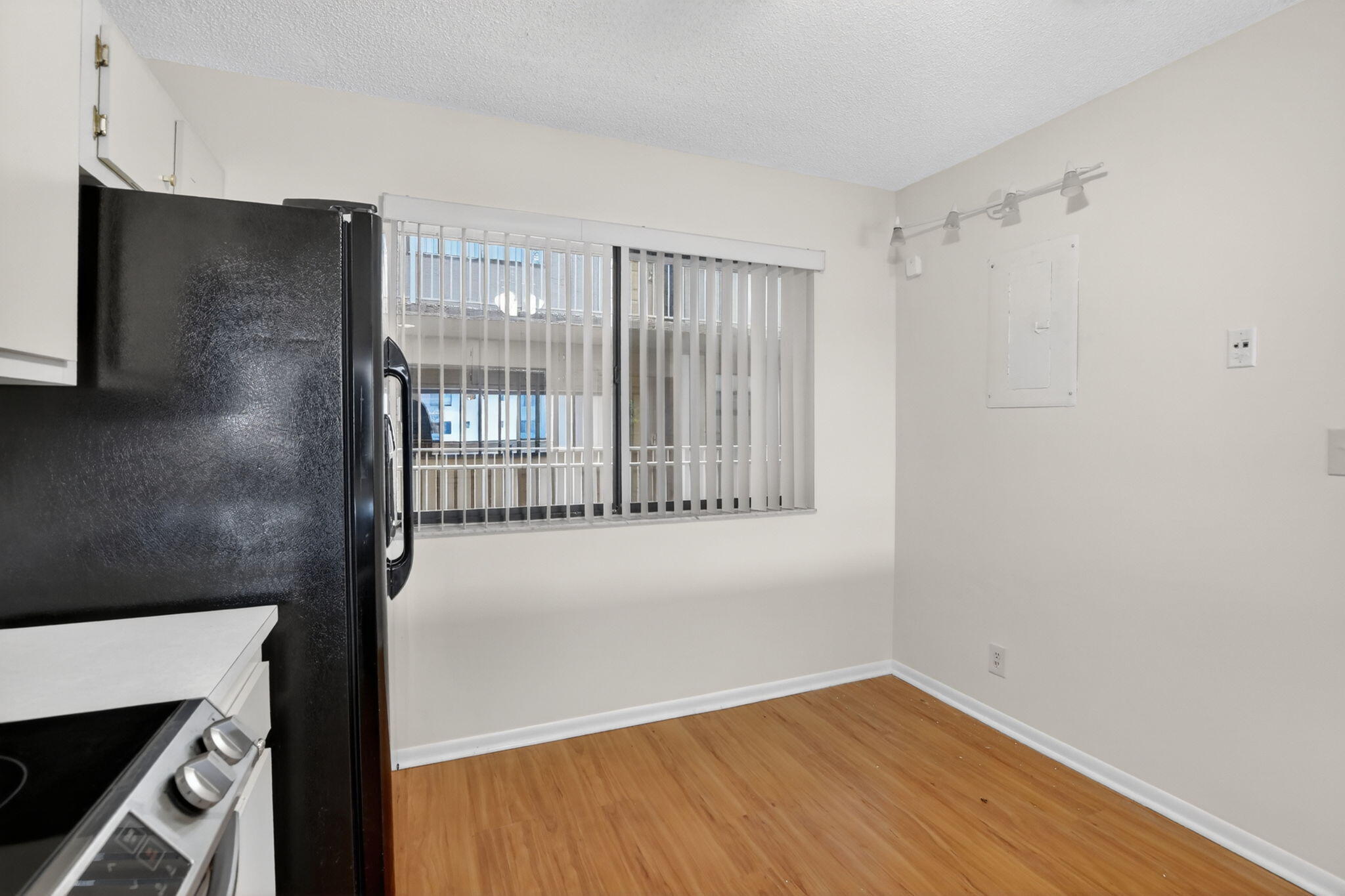8030 Hampton #414, North Lauderdale FL 33068